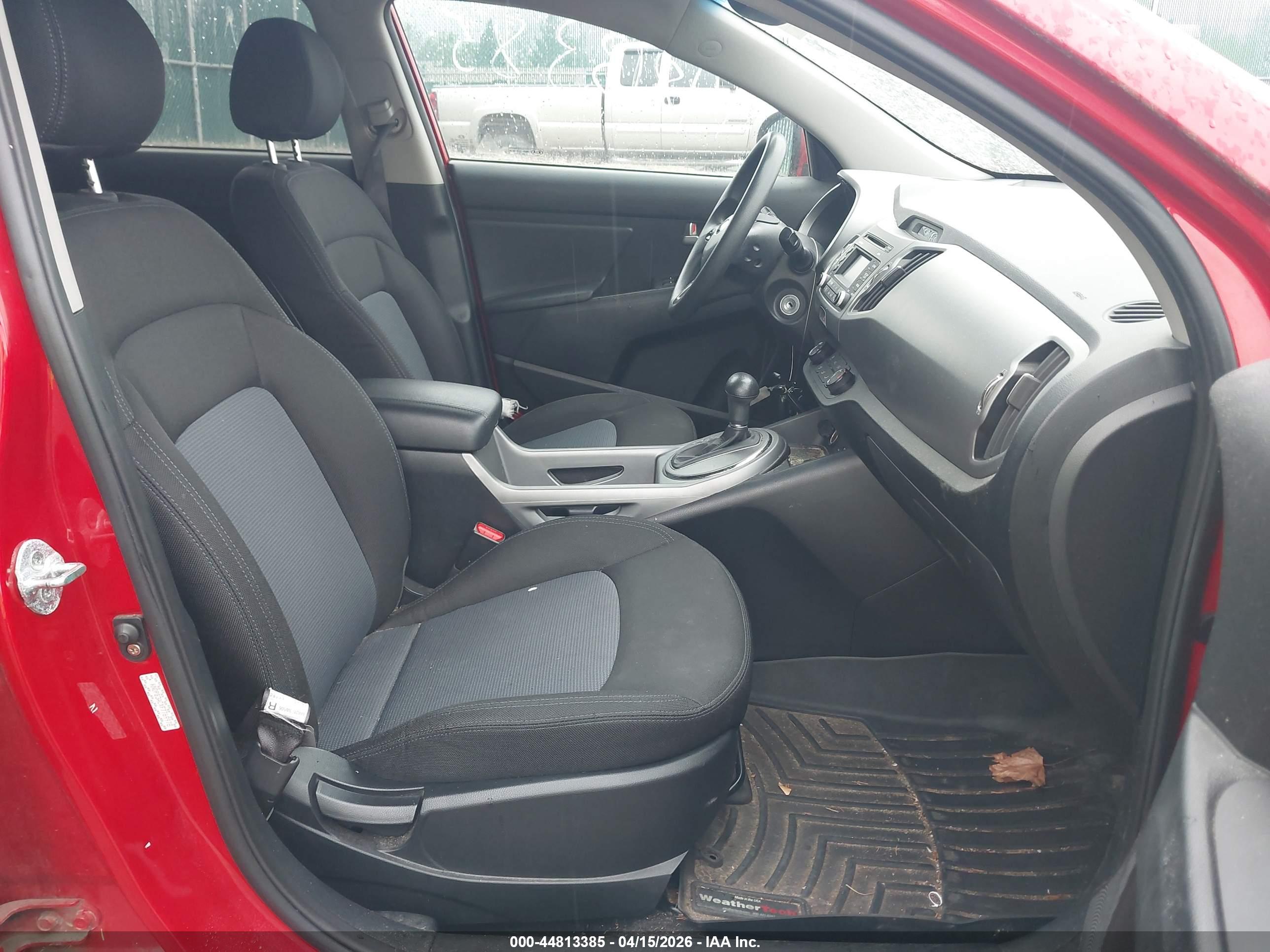 KIA SPORTAGE image 5