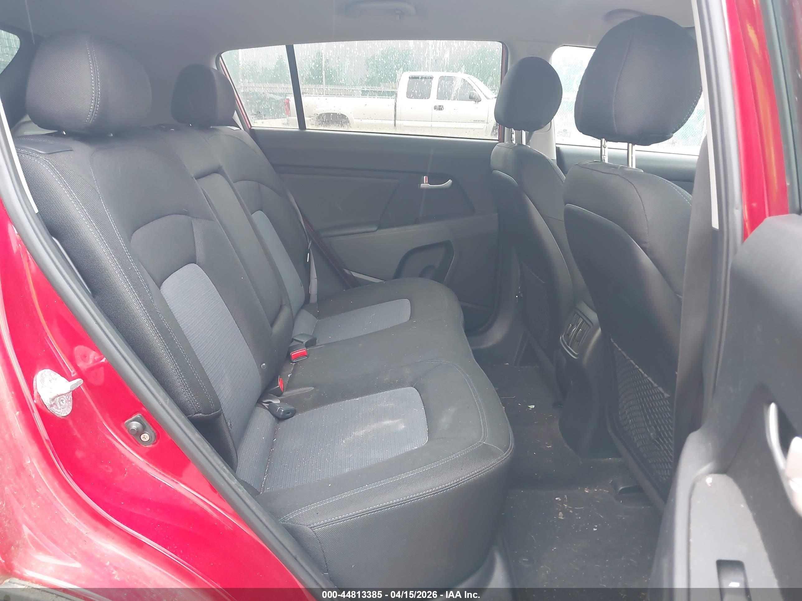 KIA SPORTAGE image 8