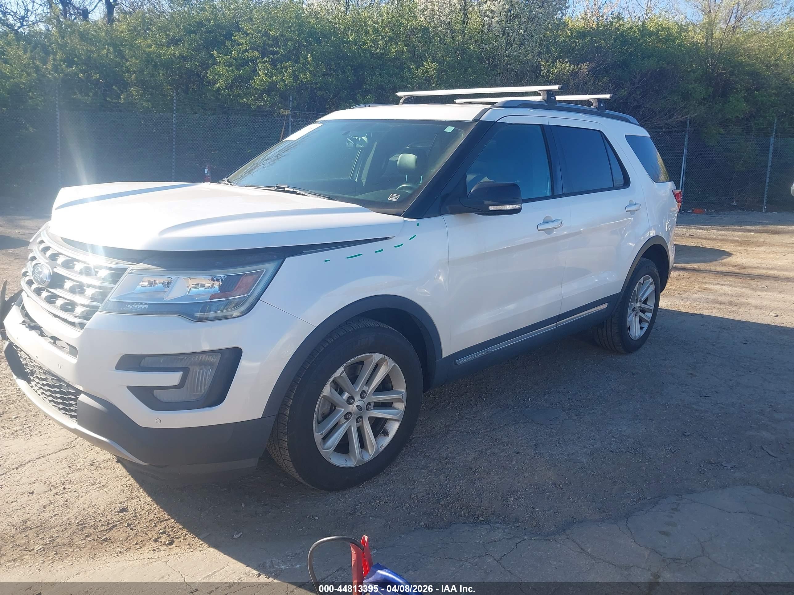 FORD EXPLORER image 2