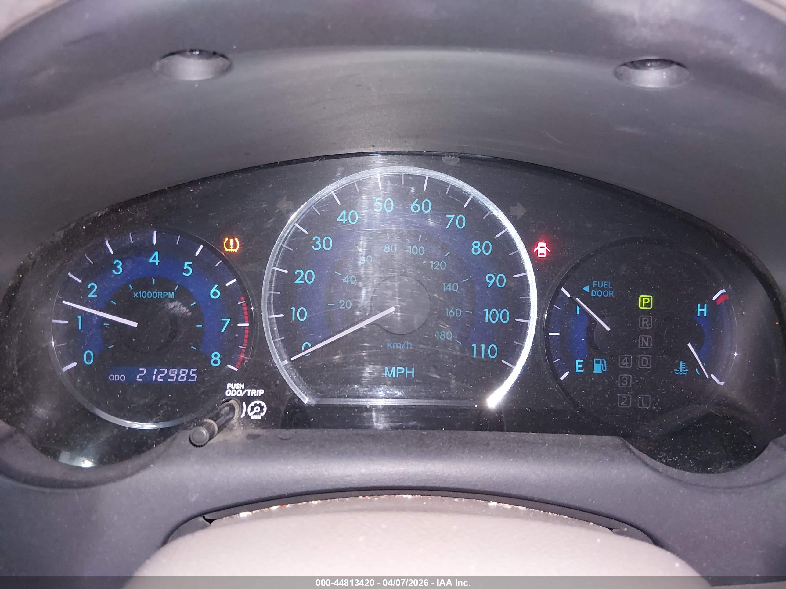 TOYOTA SIENNA image 7