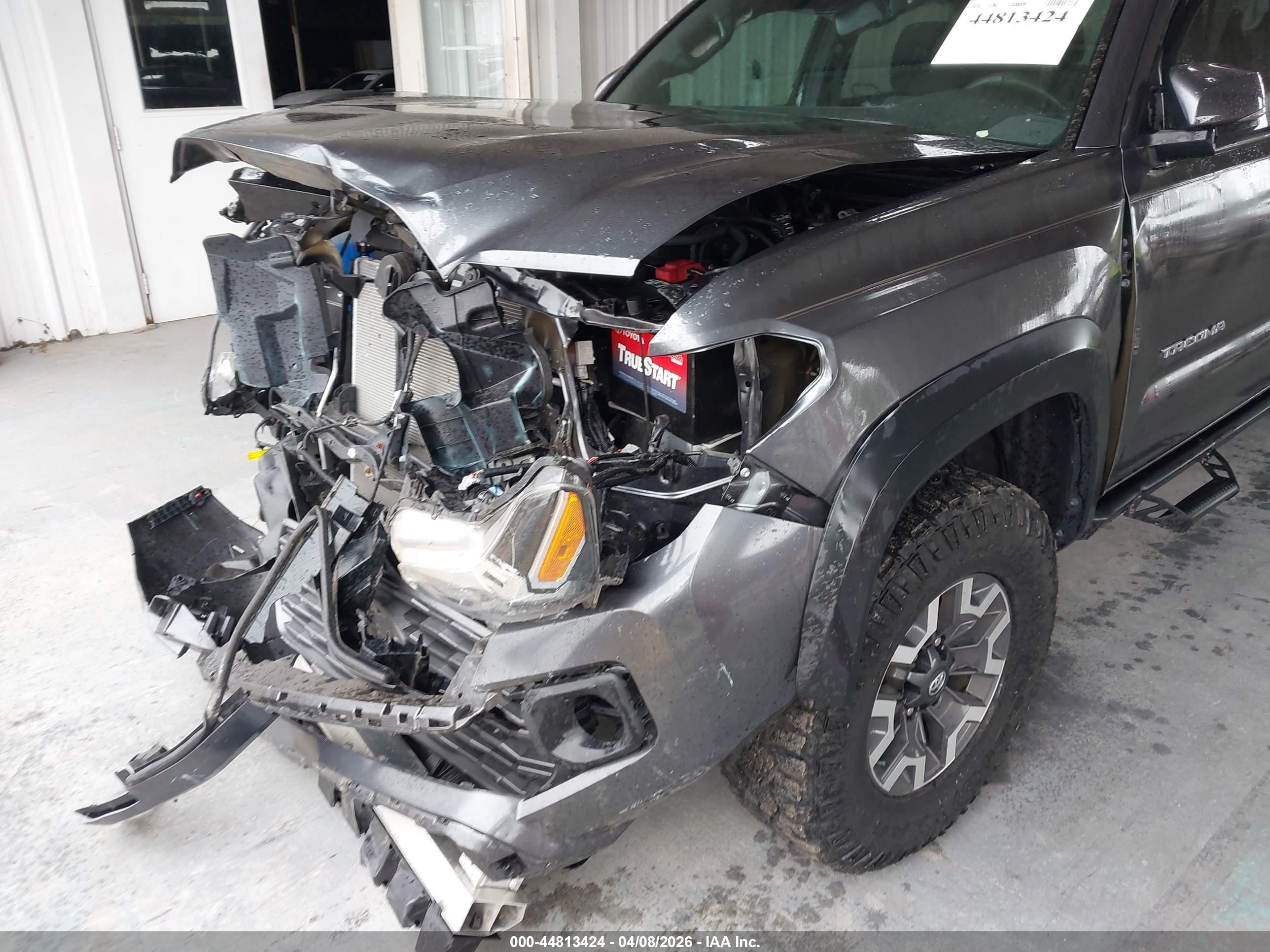TOYOTA TACOMA image 6