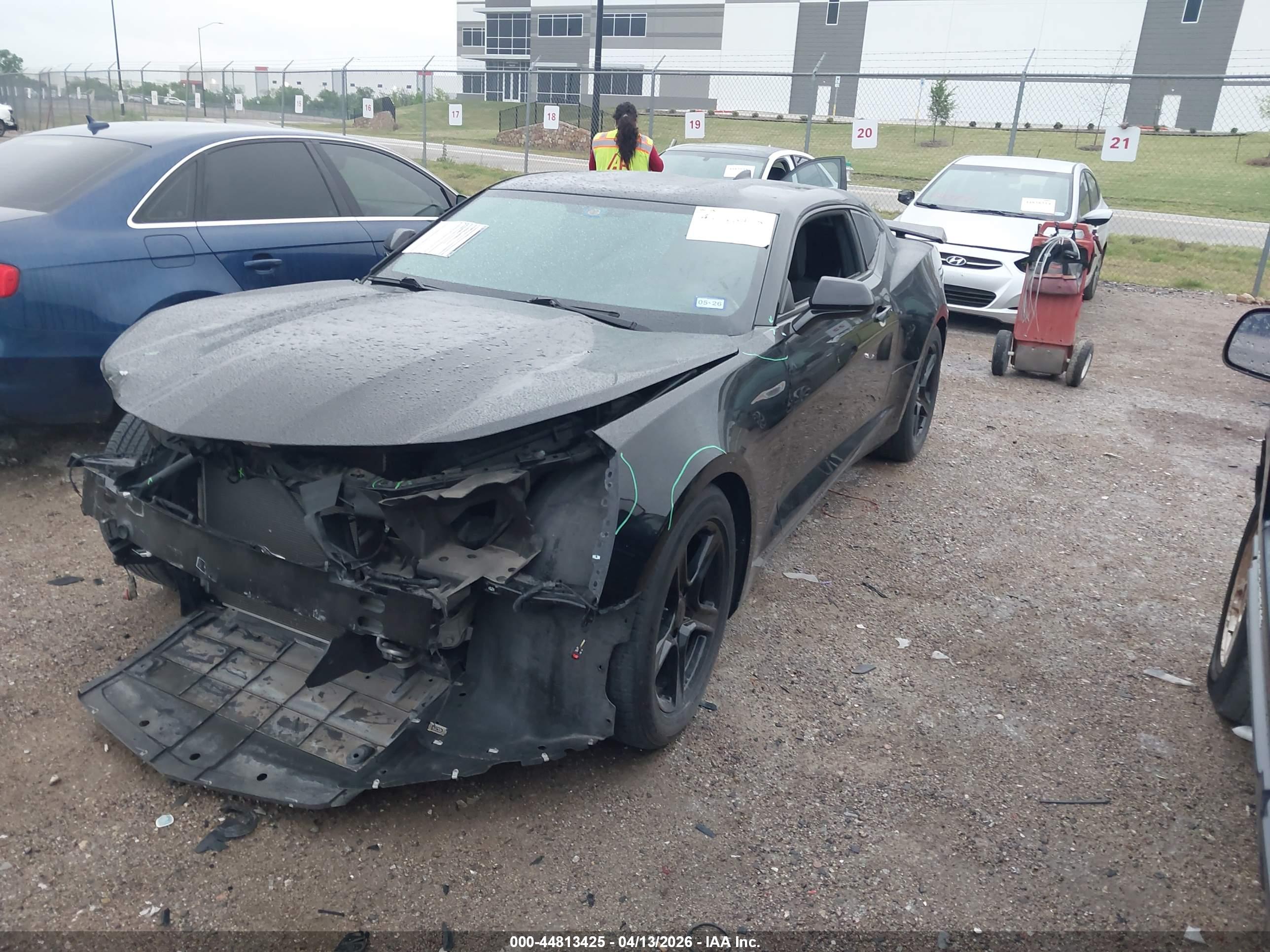 CHEVROLET CAMARO image 2