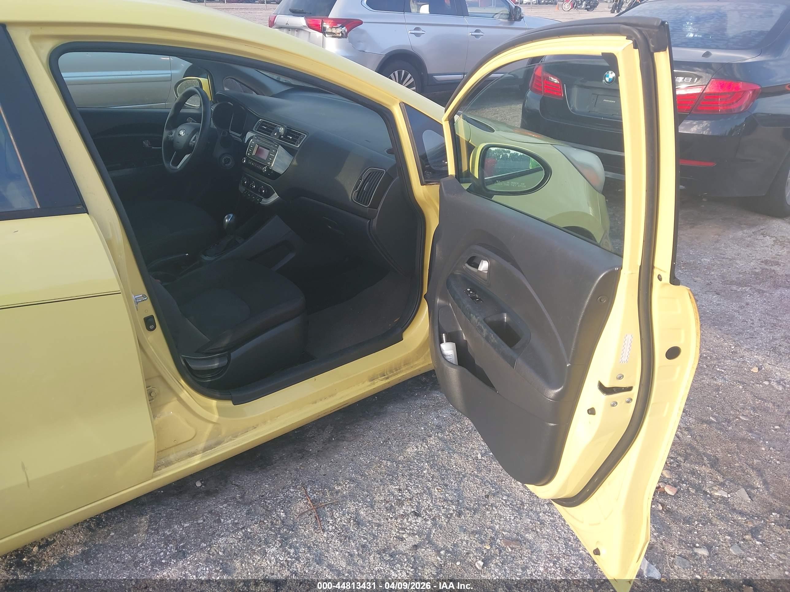 KIA RIO image 5