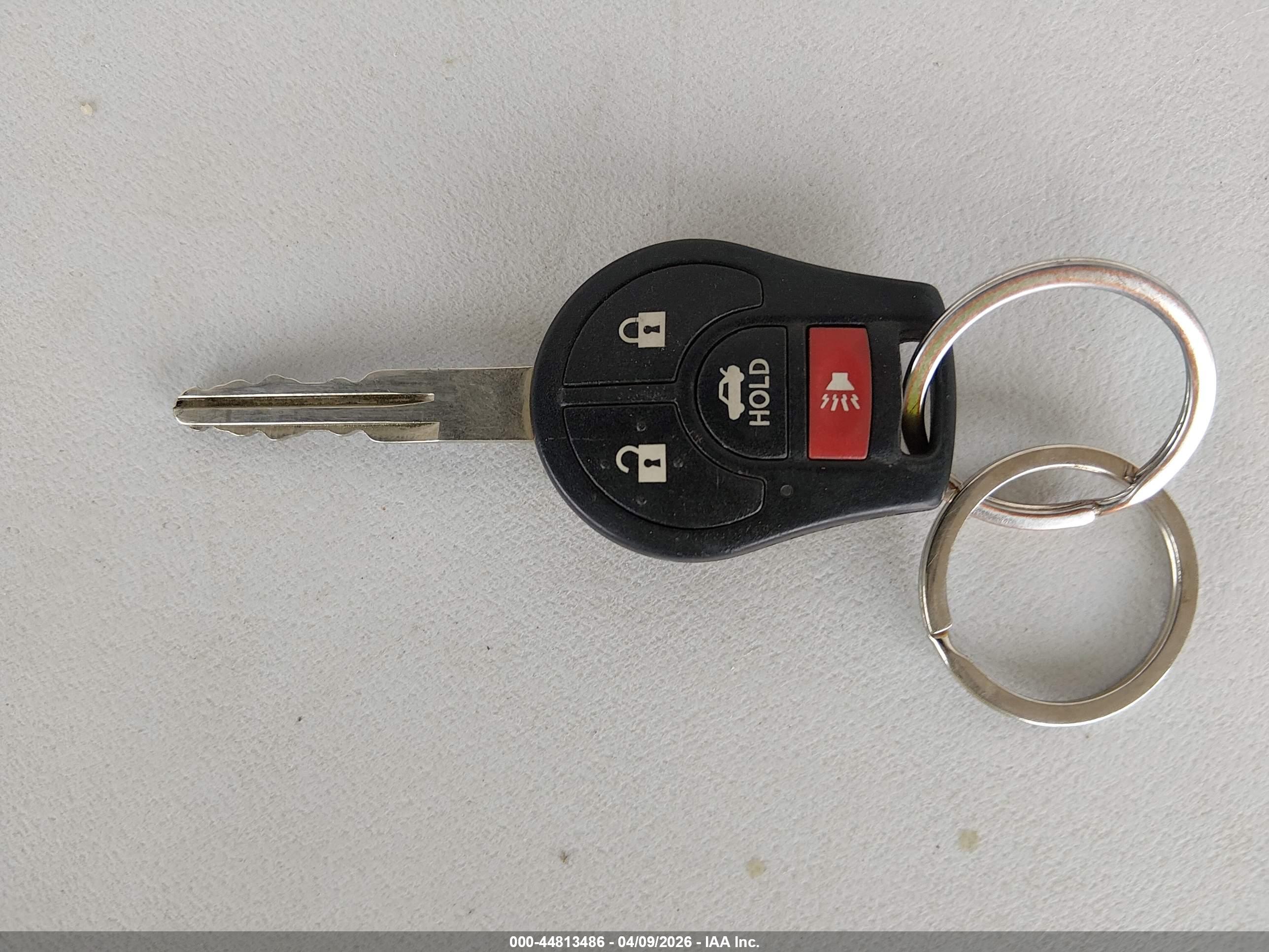 NISSAN VERSA image 11