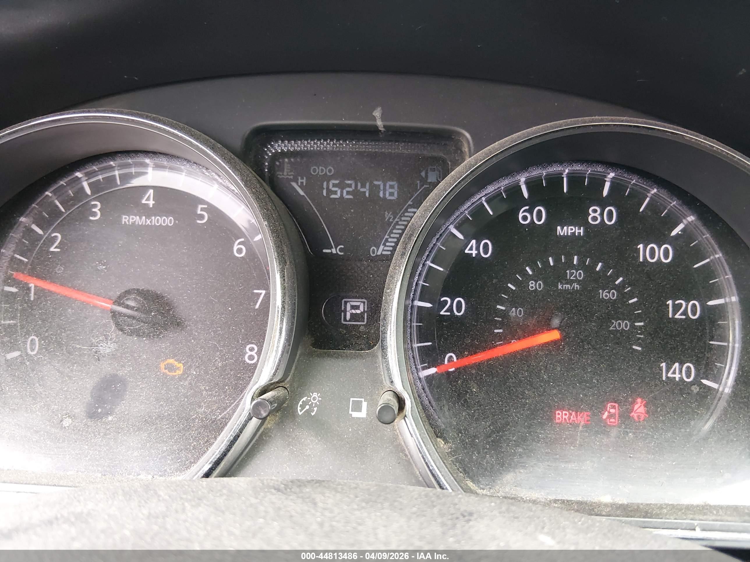 NISSAN VERSA image 7