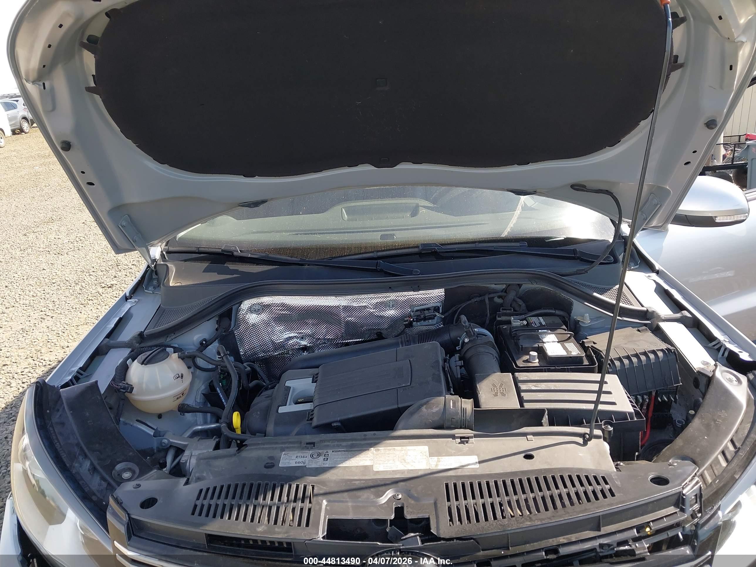 VOLKSWAGEN TIGUAN image 10