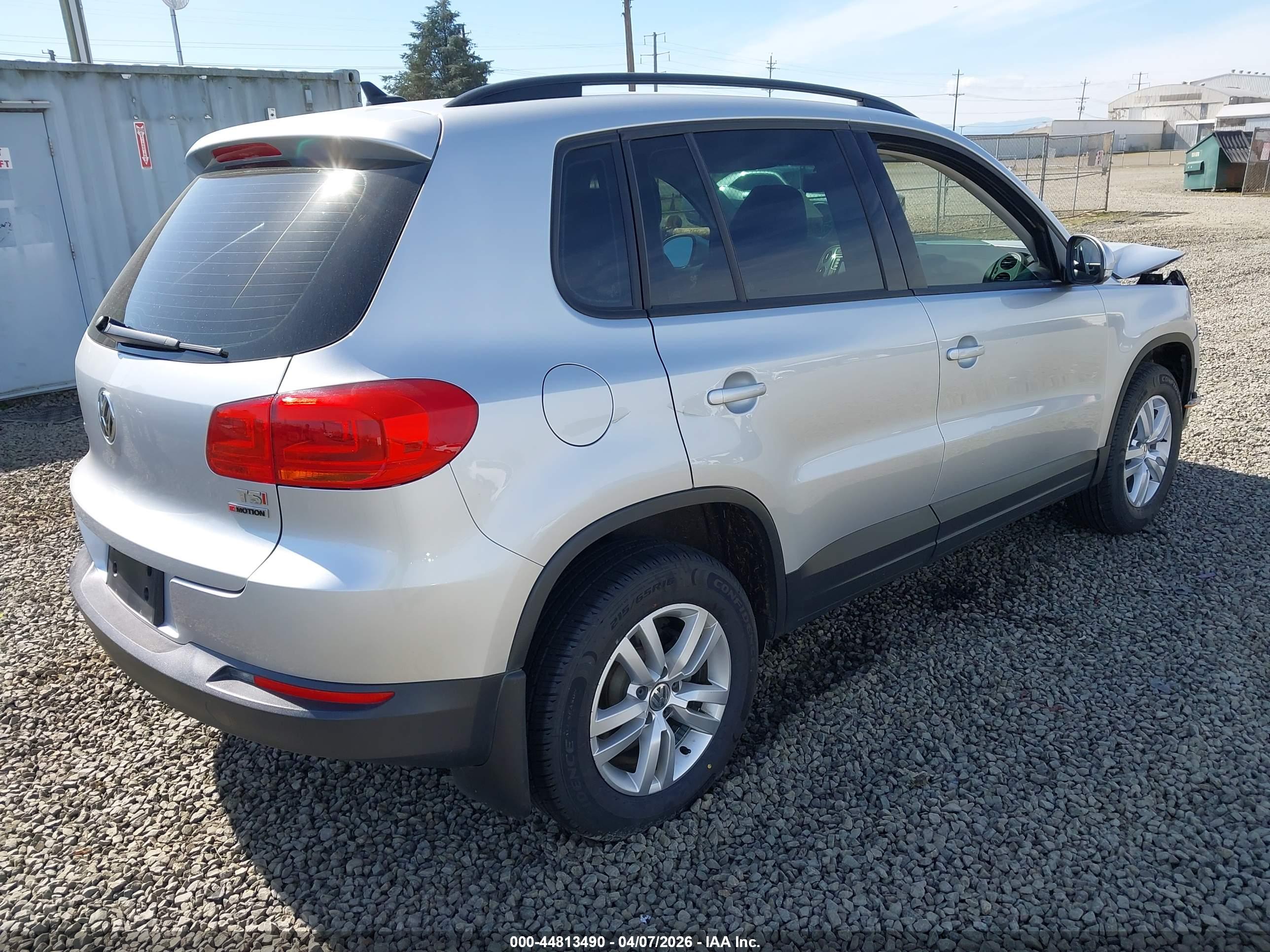 VOLKSWAGEN TIGUAN image 4