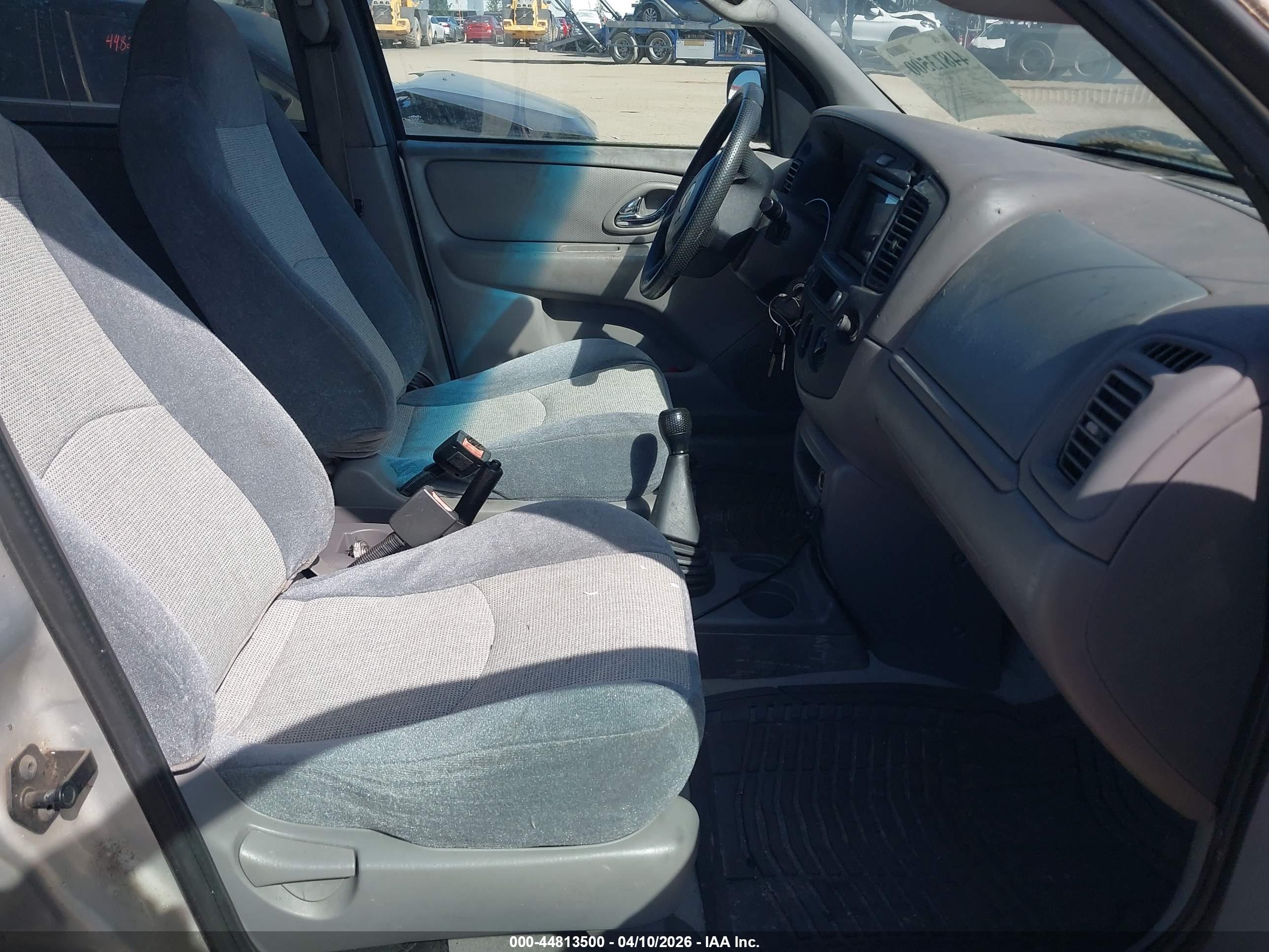MAZDA TRIBUTE image 5