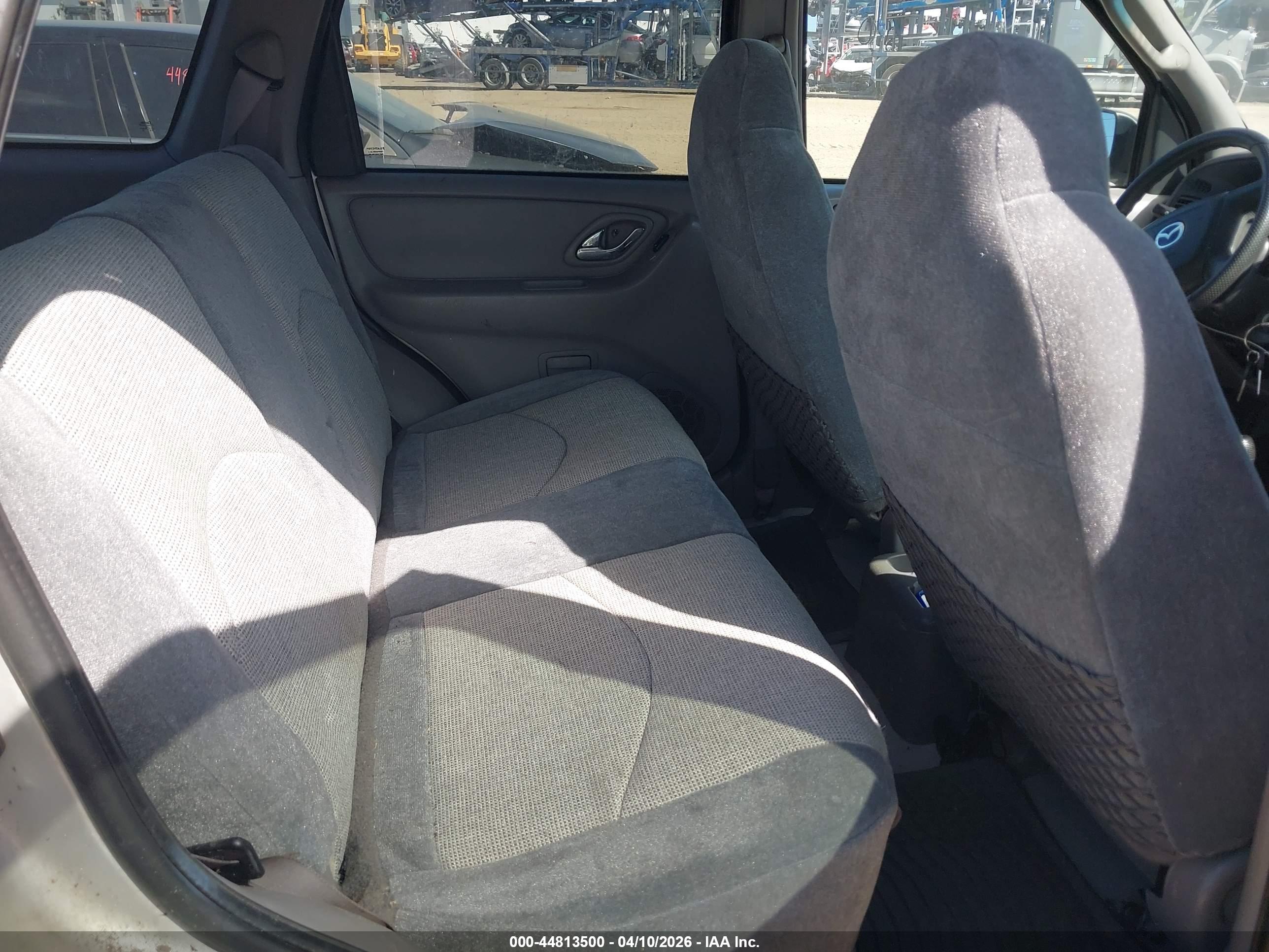 MAZDA TRIBUTE image 8