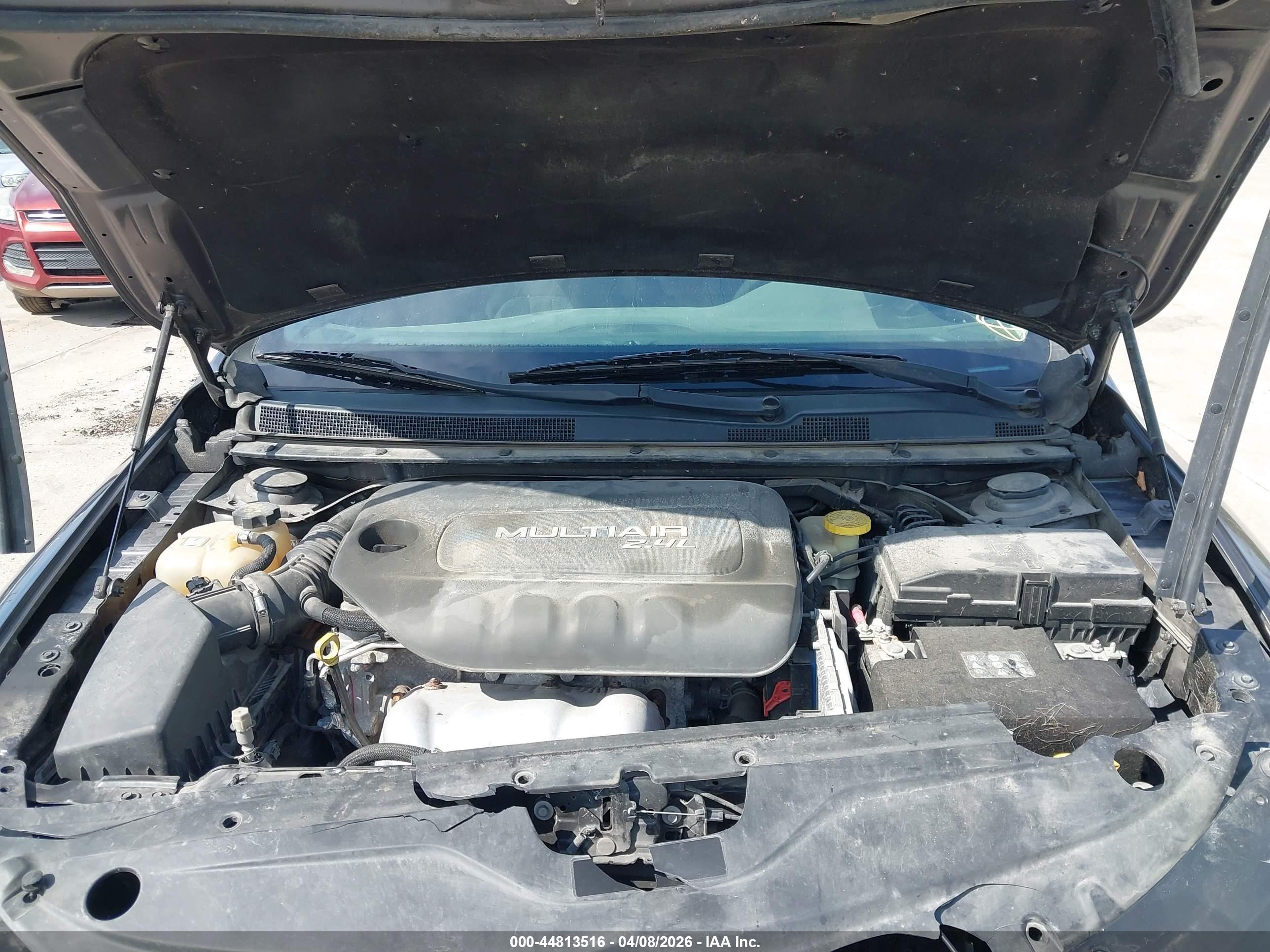 CHRYSLER 200 image 10