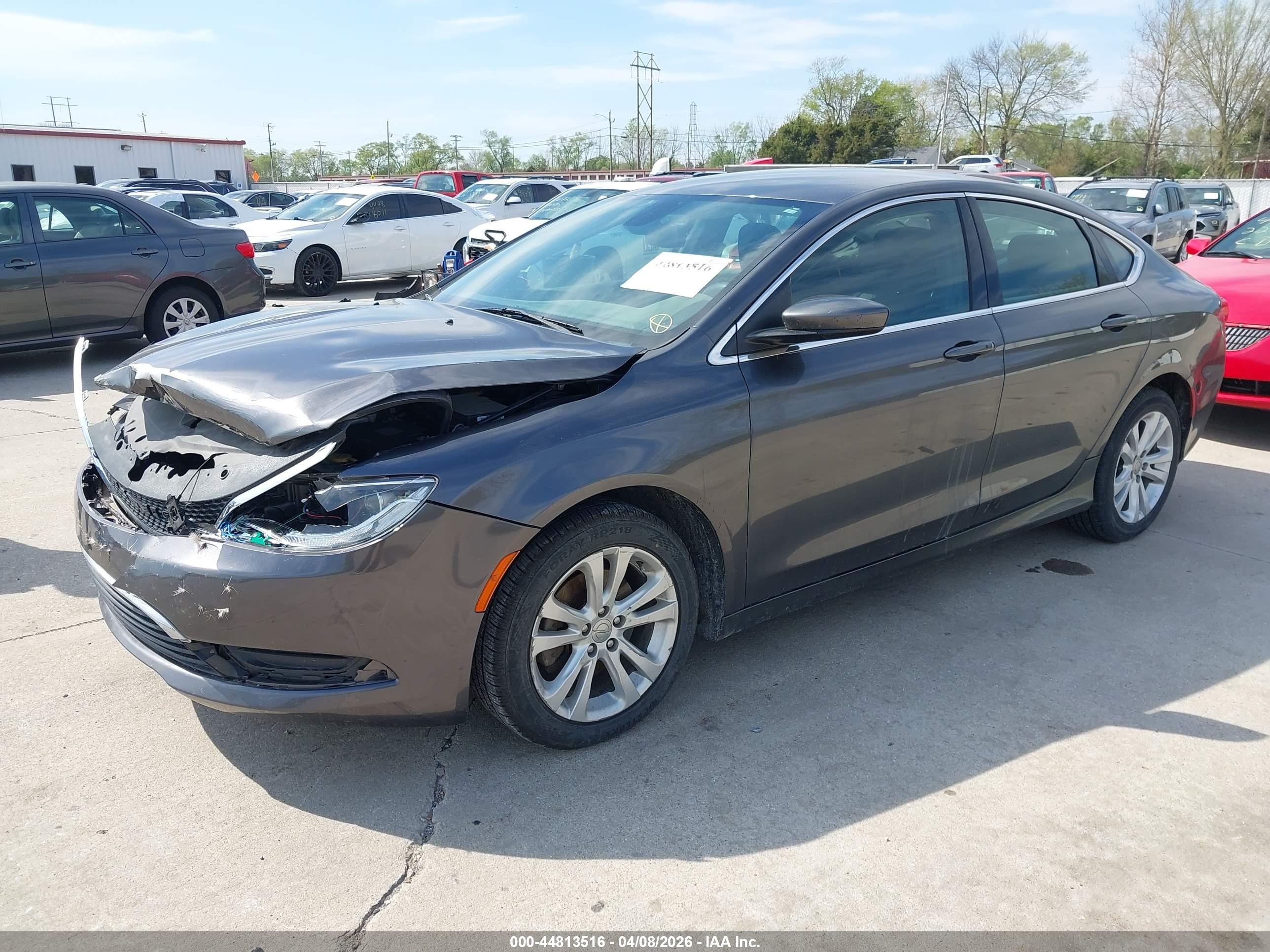 CHRYSLER 200 image 2