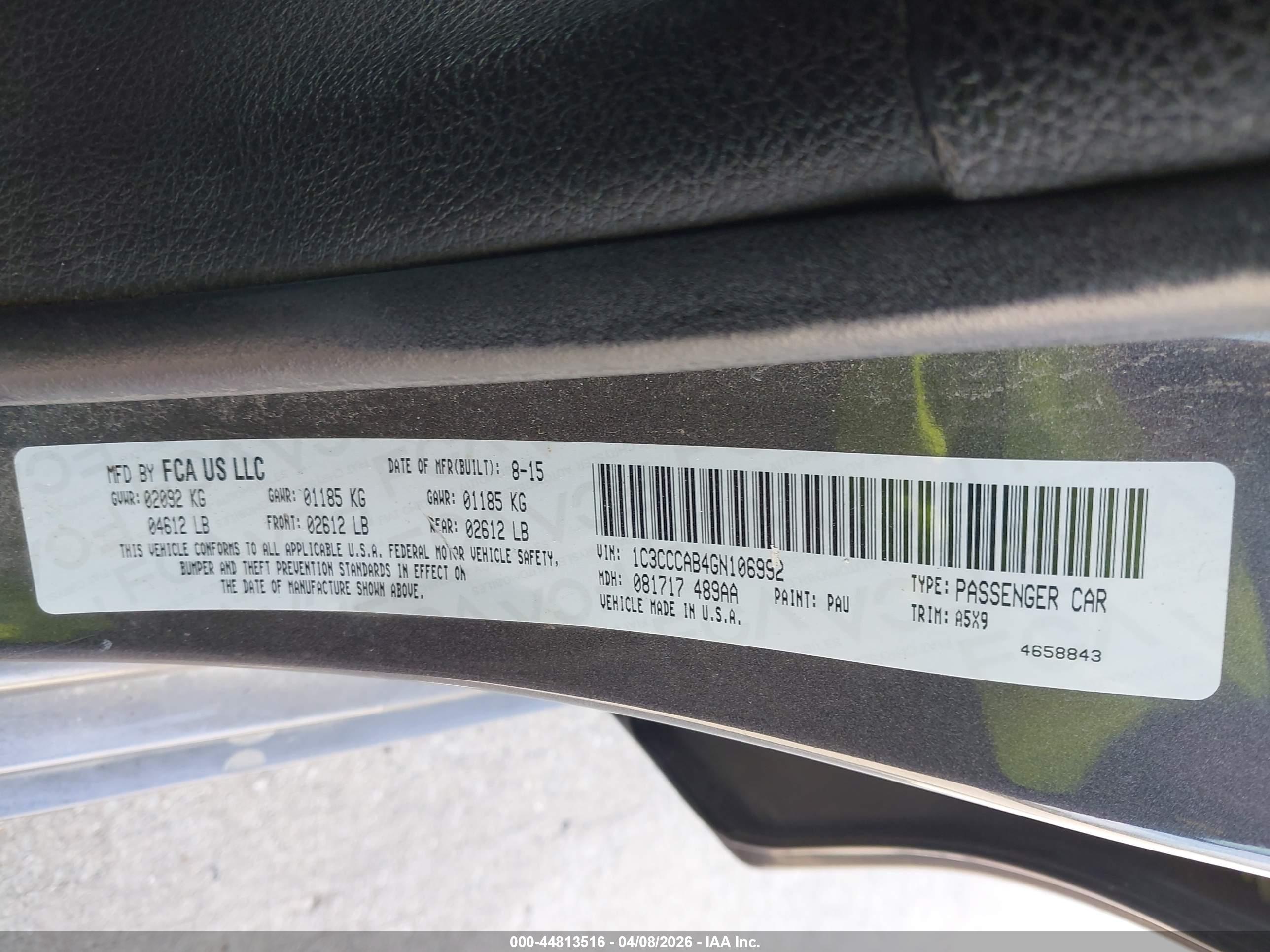 CHRYSLER 200 image 9