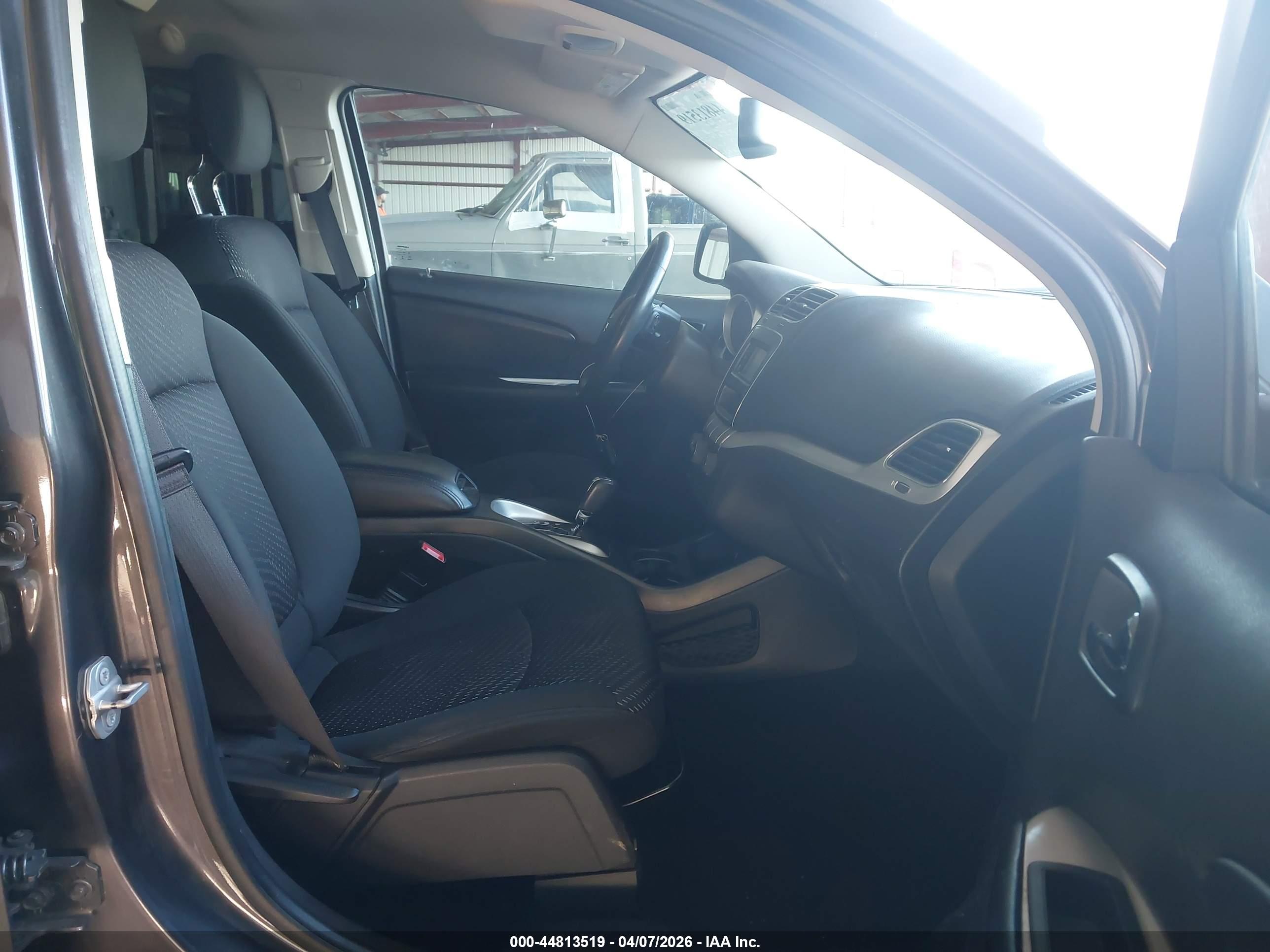 DODGE JOURNEY image 5