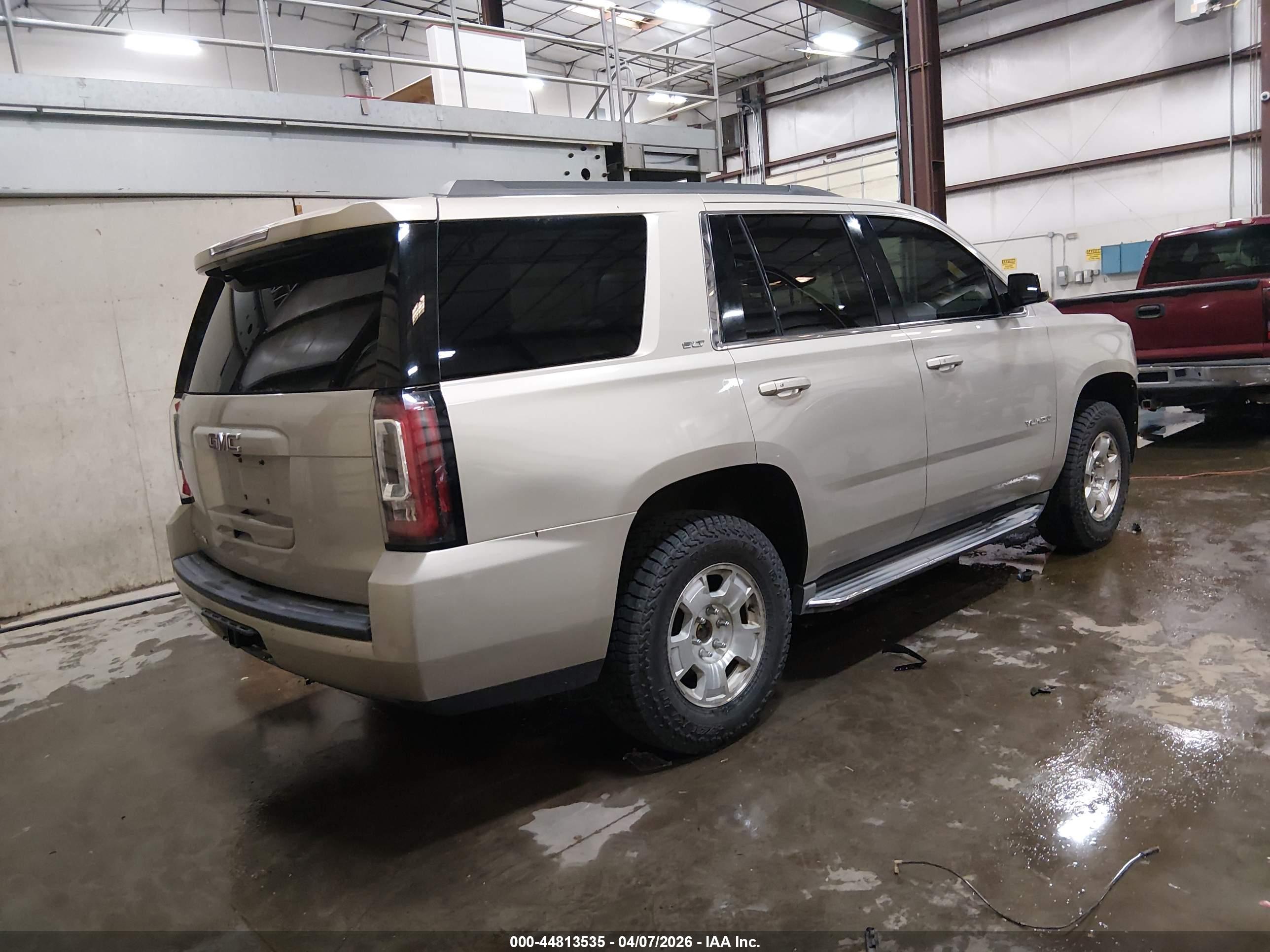 GMC YUKON image 4