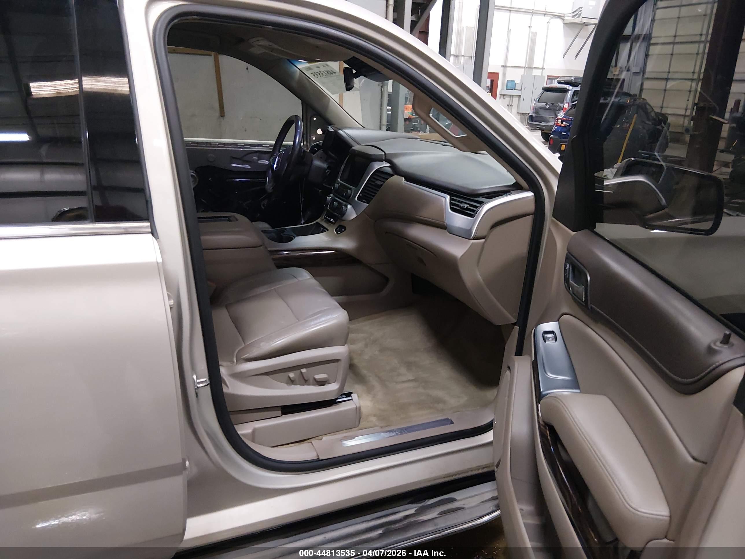 GMC YUKON image 5
