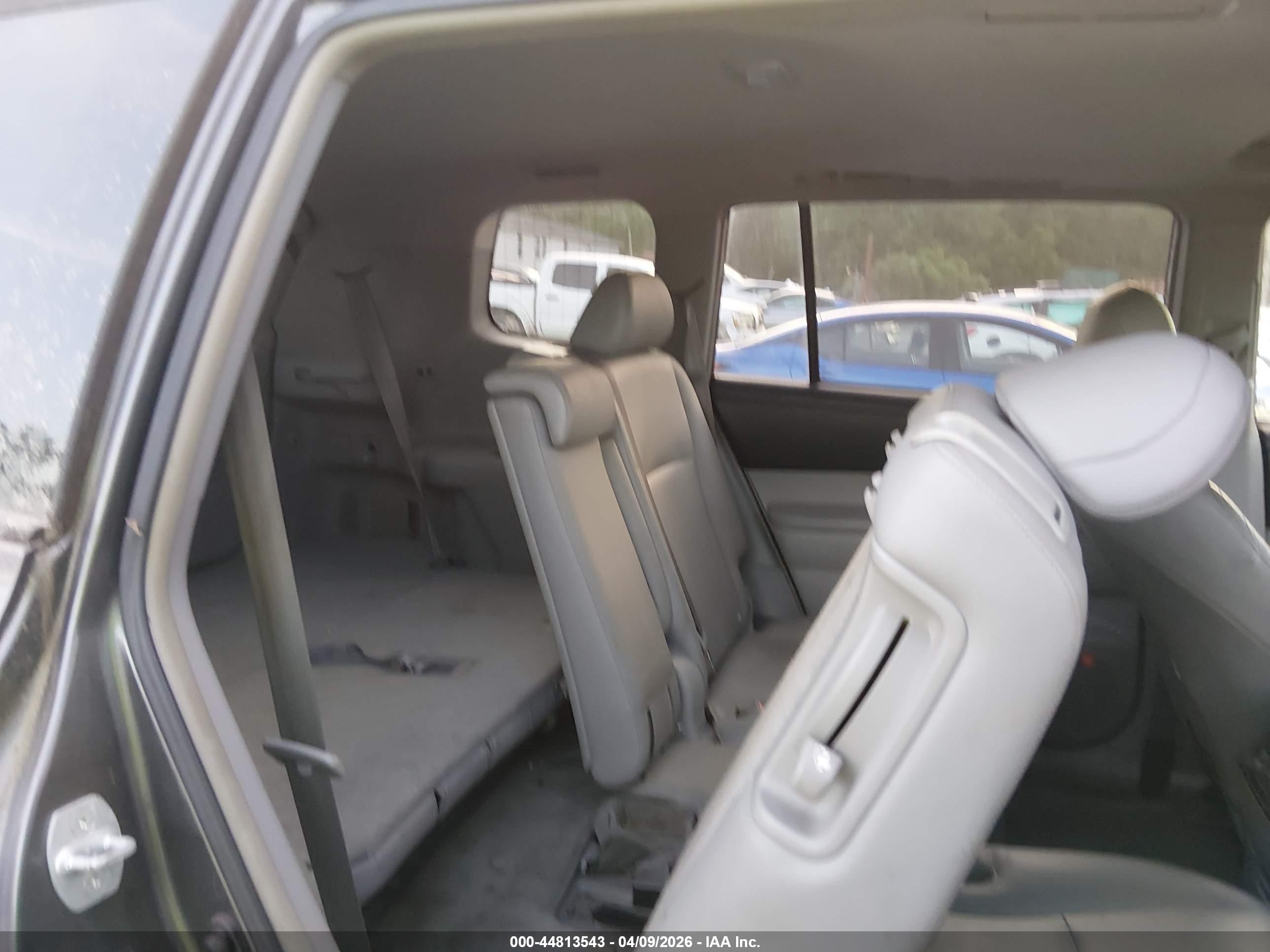 TOYOTA HIGHLANDER image 8