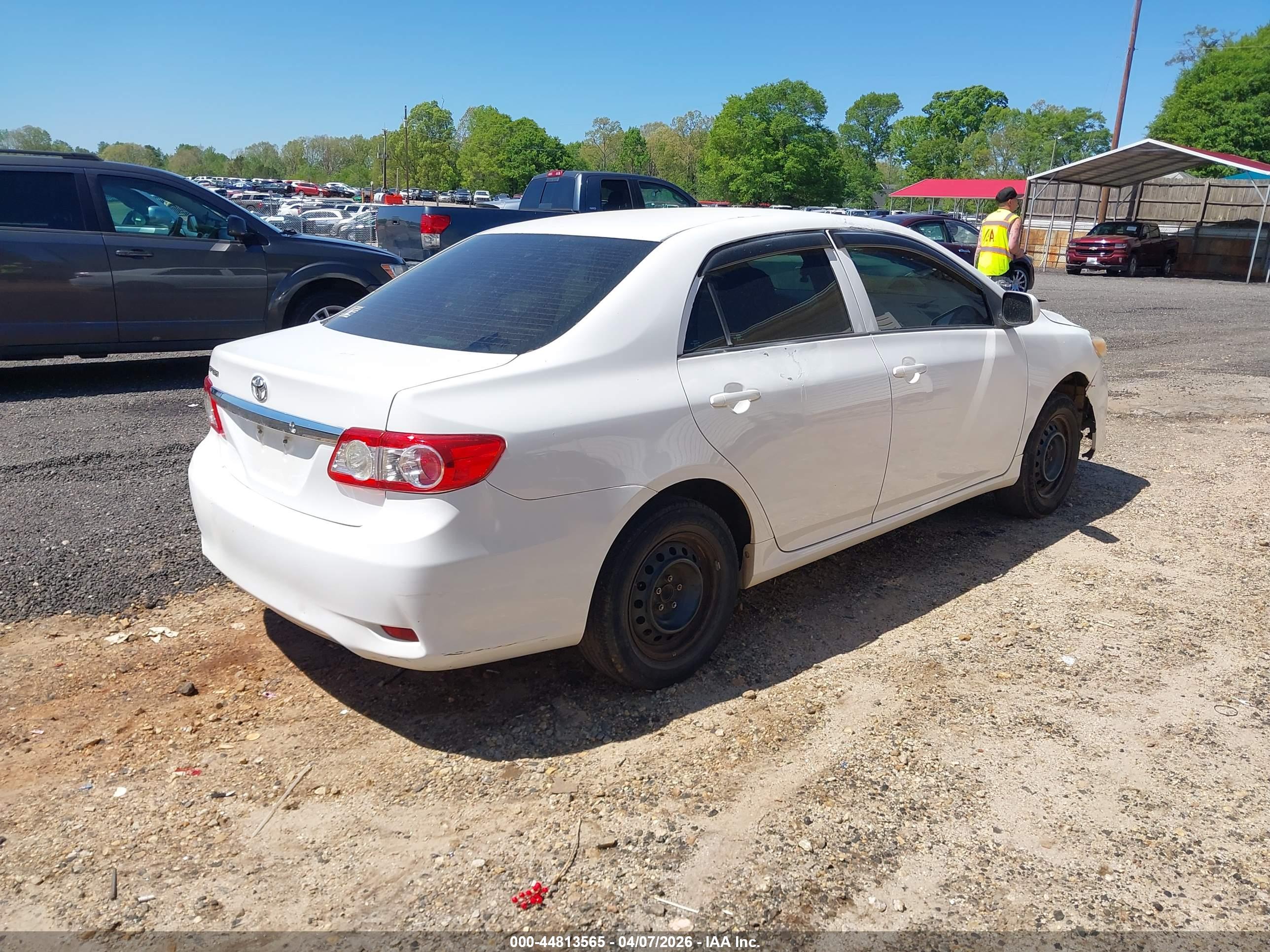 TOYOTA COROLLA image 4
