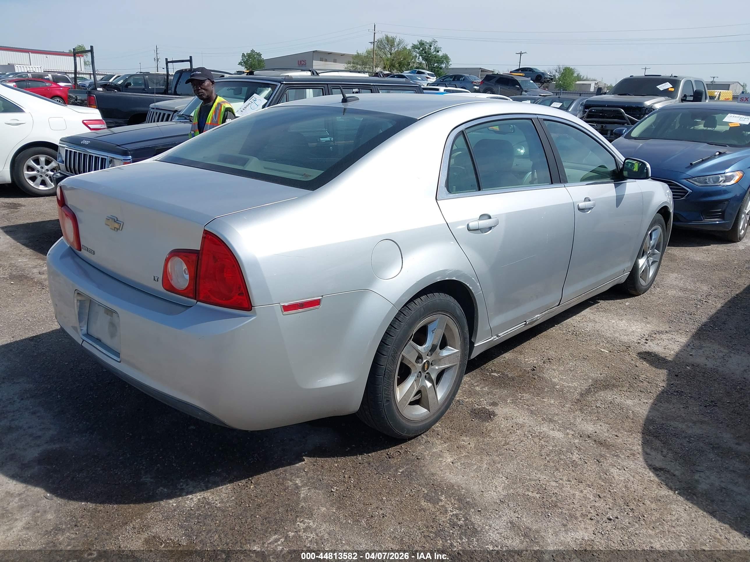 CHEVROLET MALIBU image 4