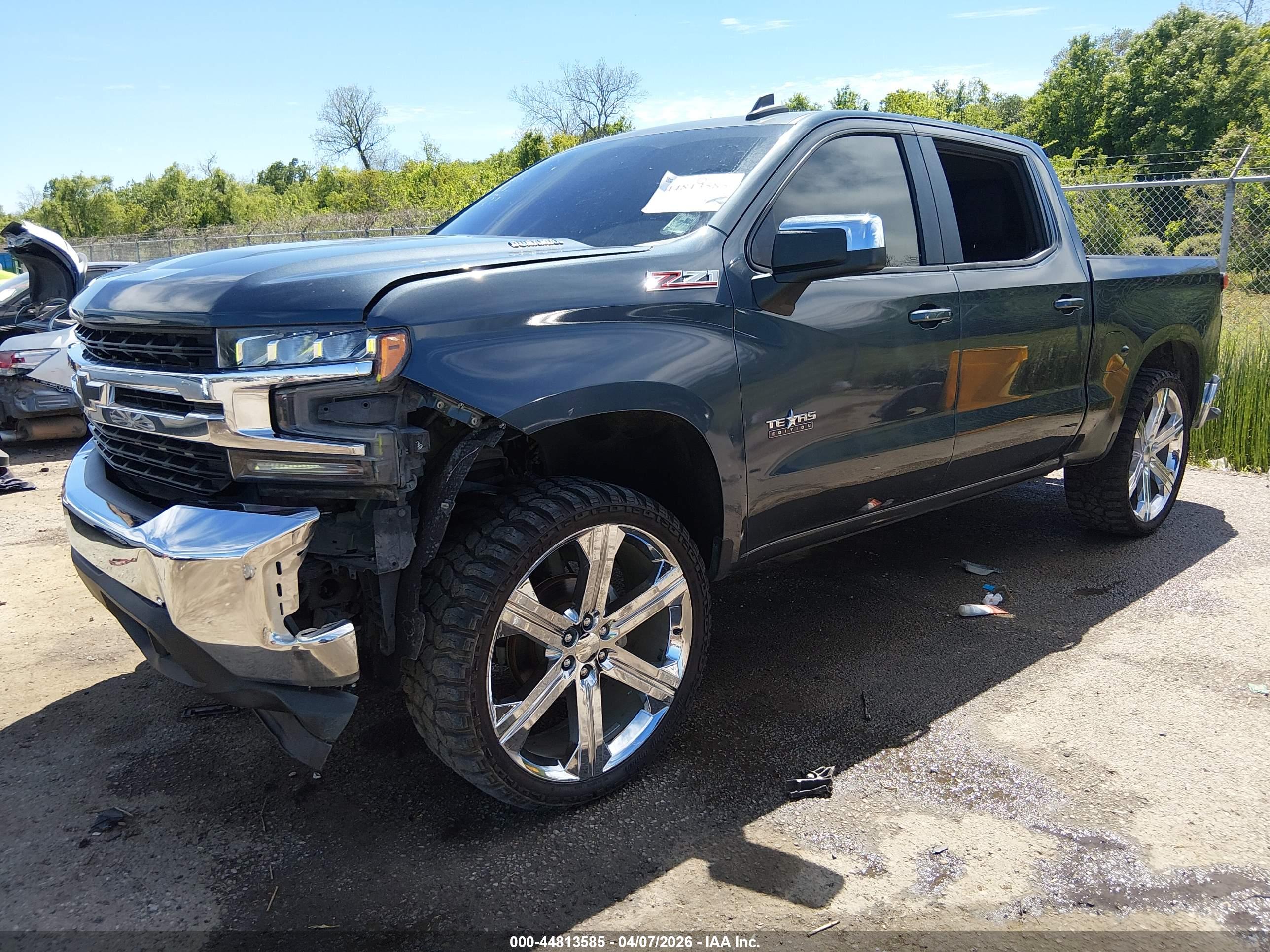 CHEVROLET SILVERADO image 2