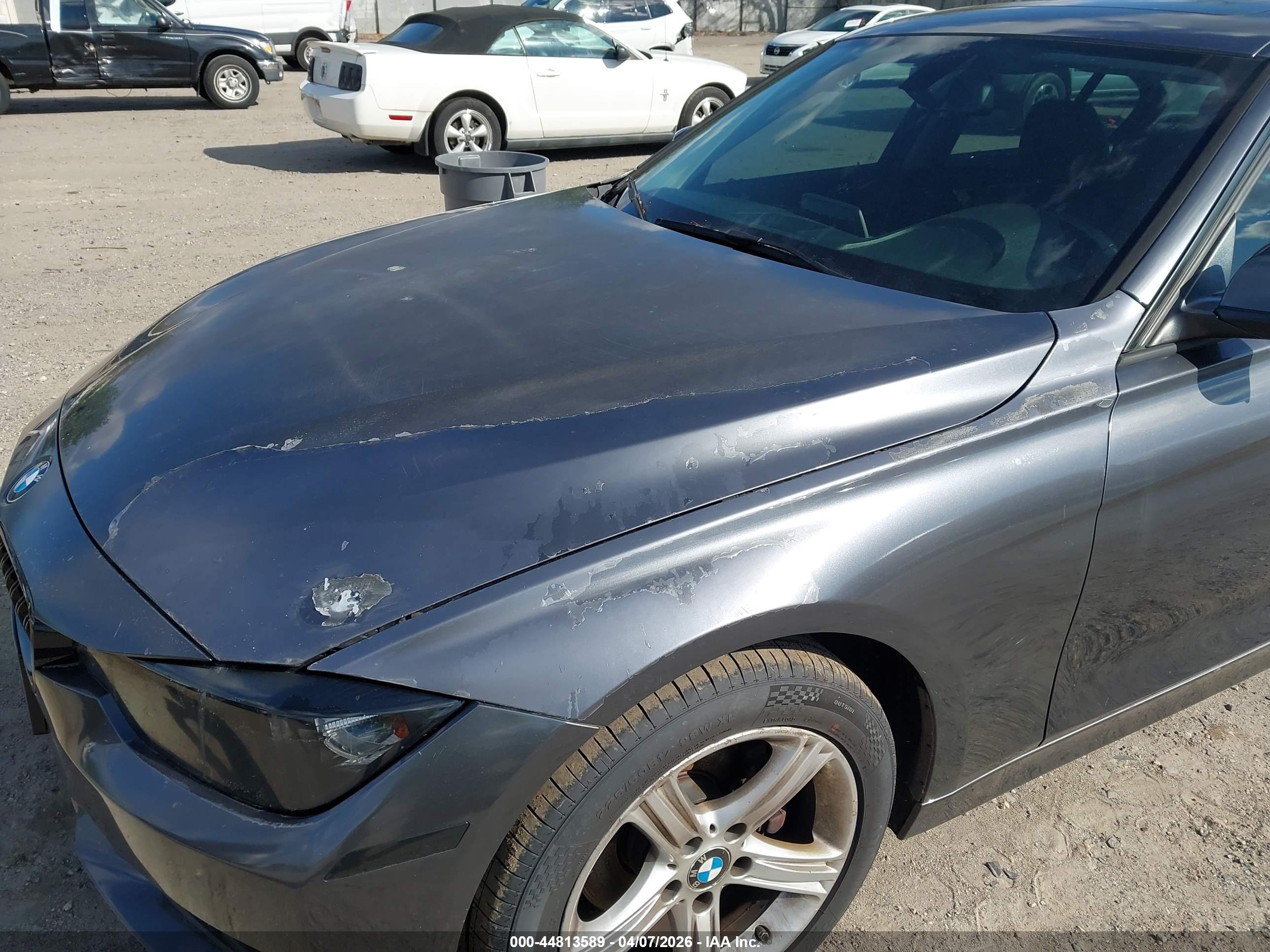 BMW 320I image 6