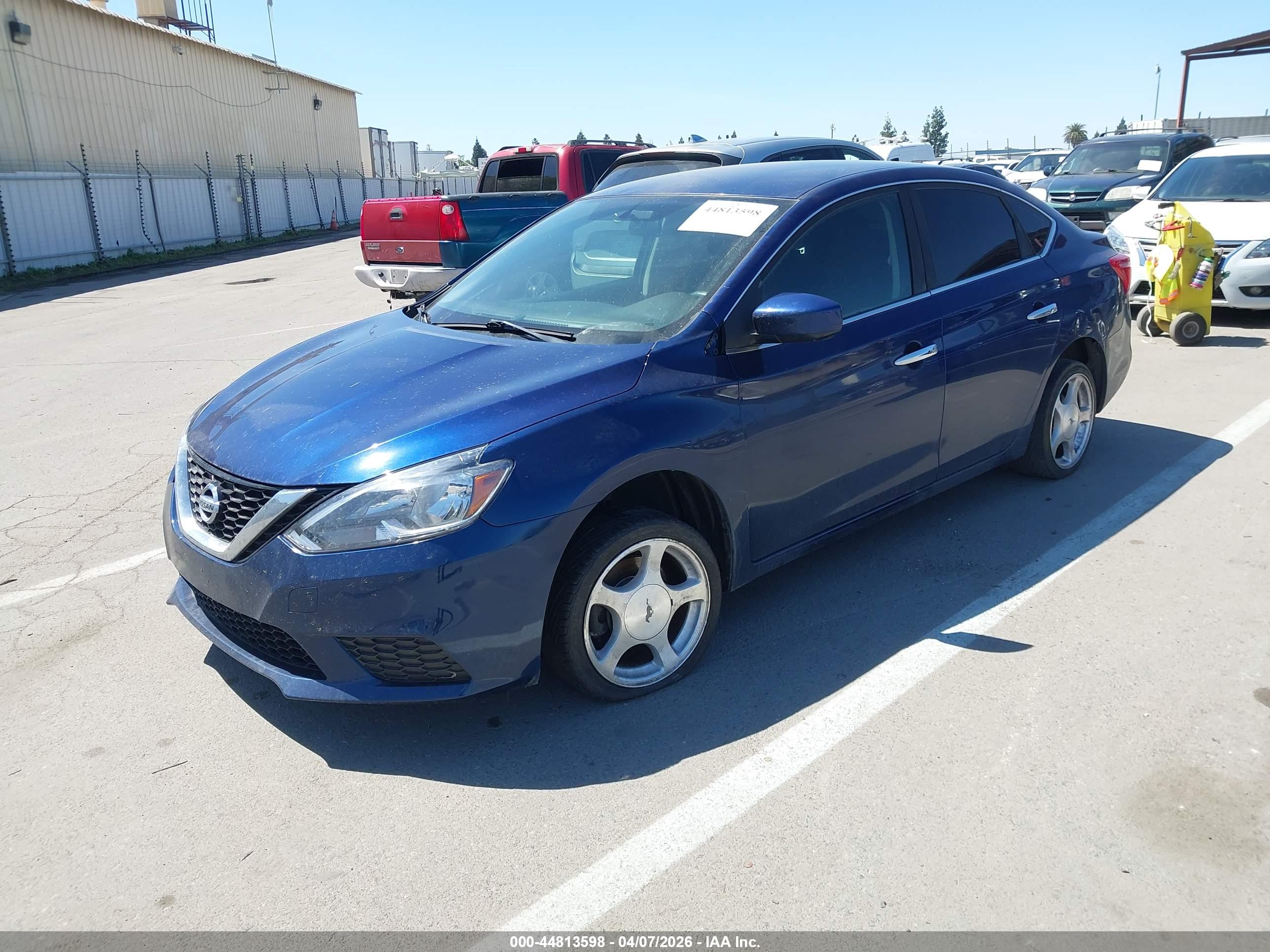 NISSAN SENTRA image 2