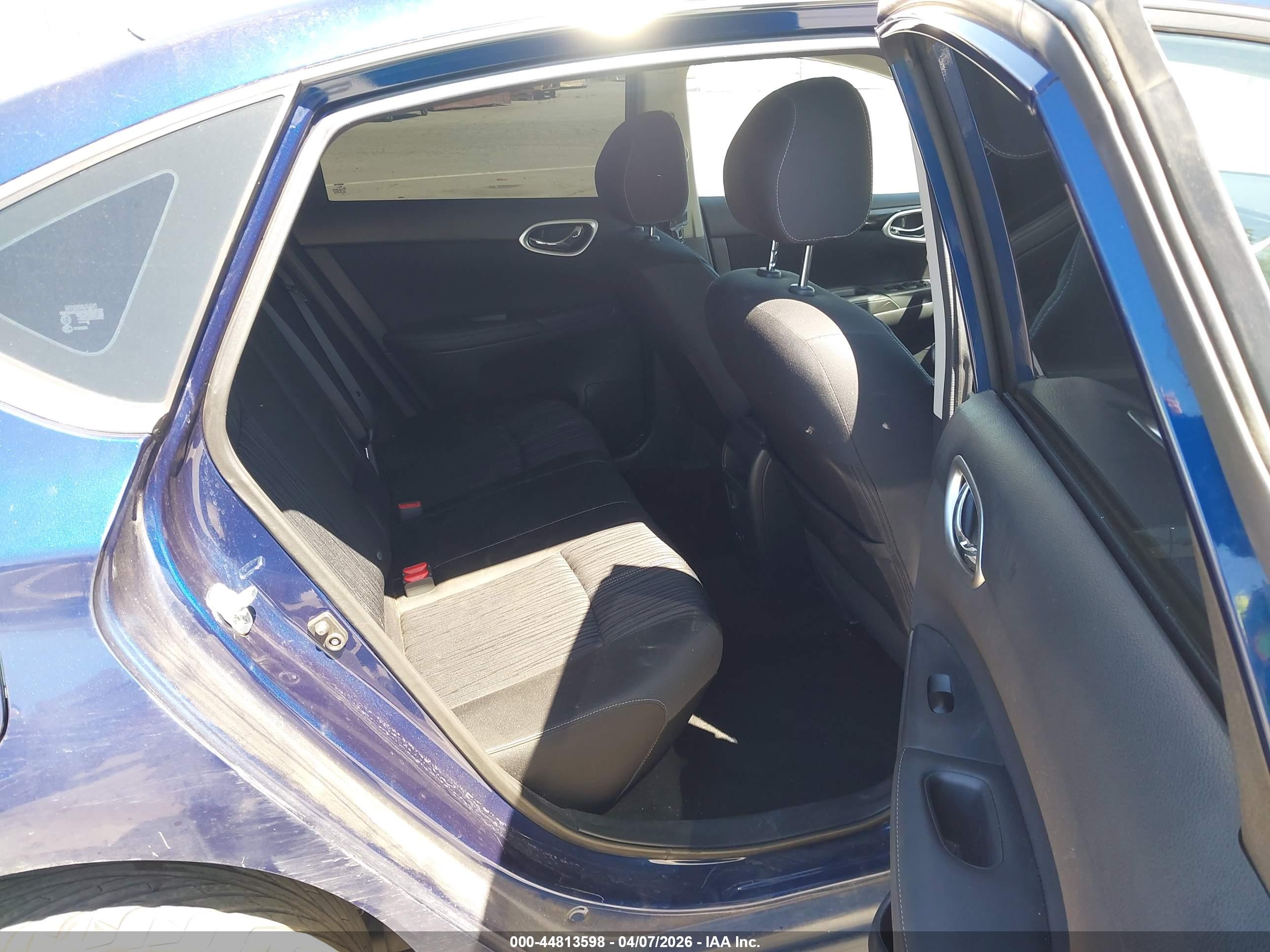 NISSAN SENTRA image 8