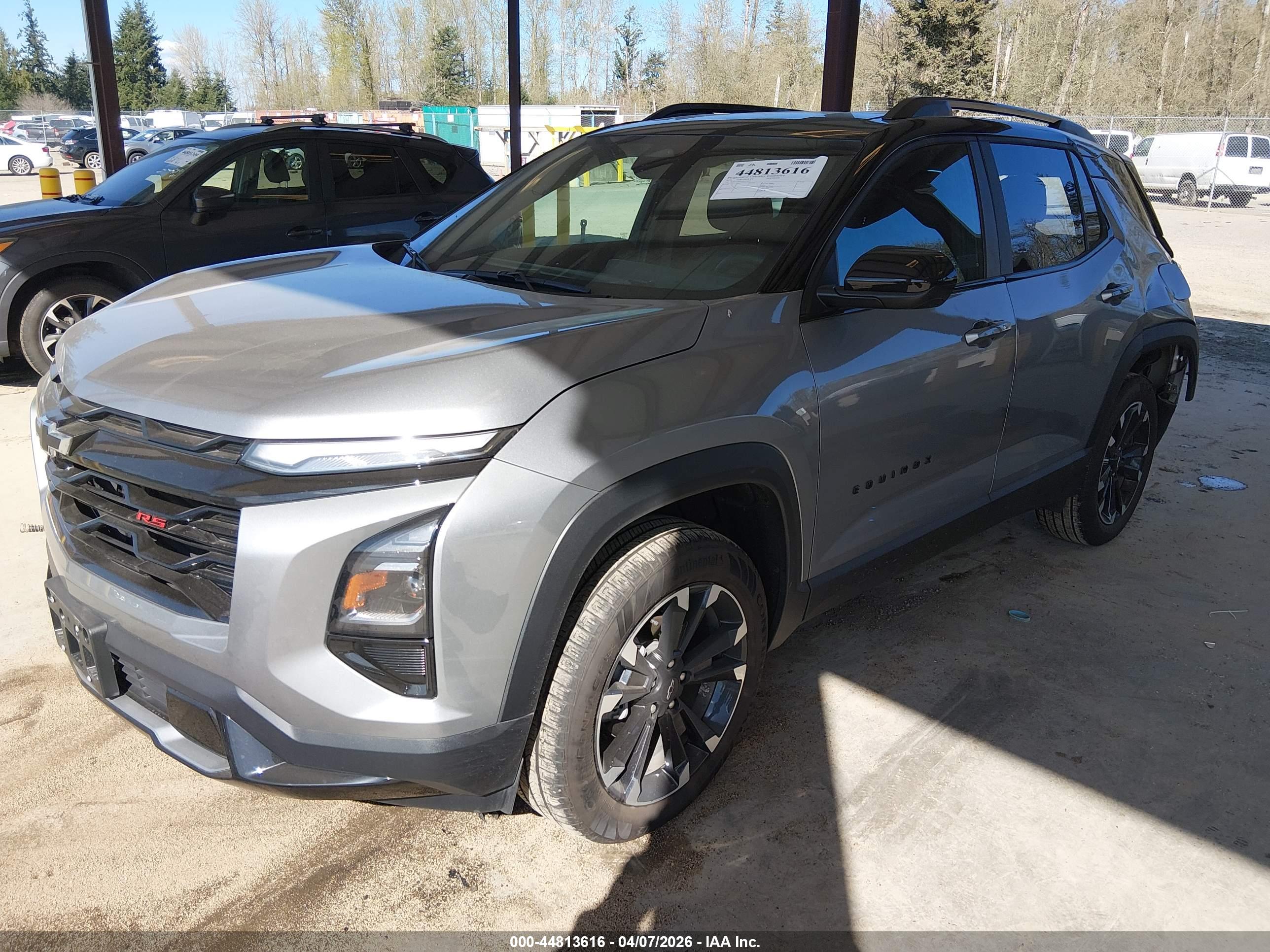 CHEVROLET EQUINOX image 2