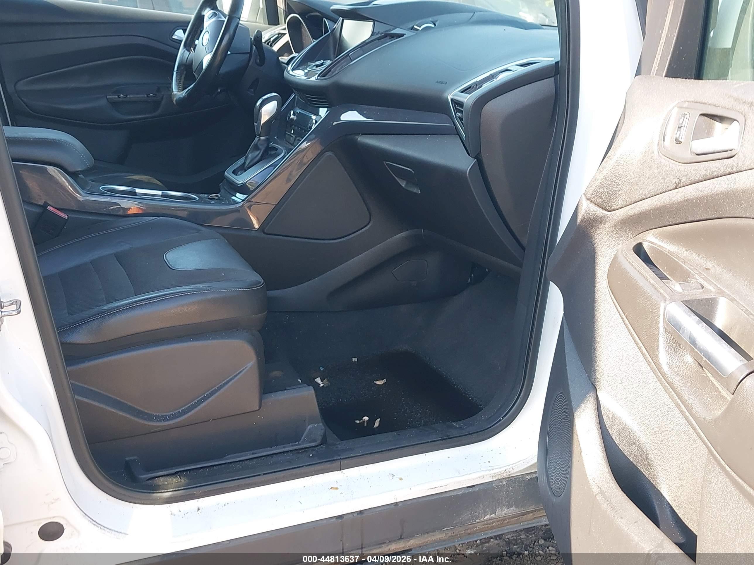 FORD ESCAPE image 5