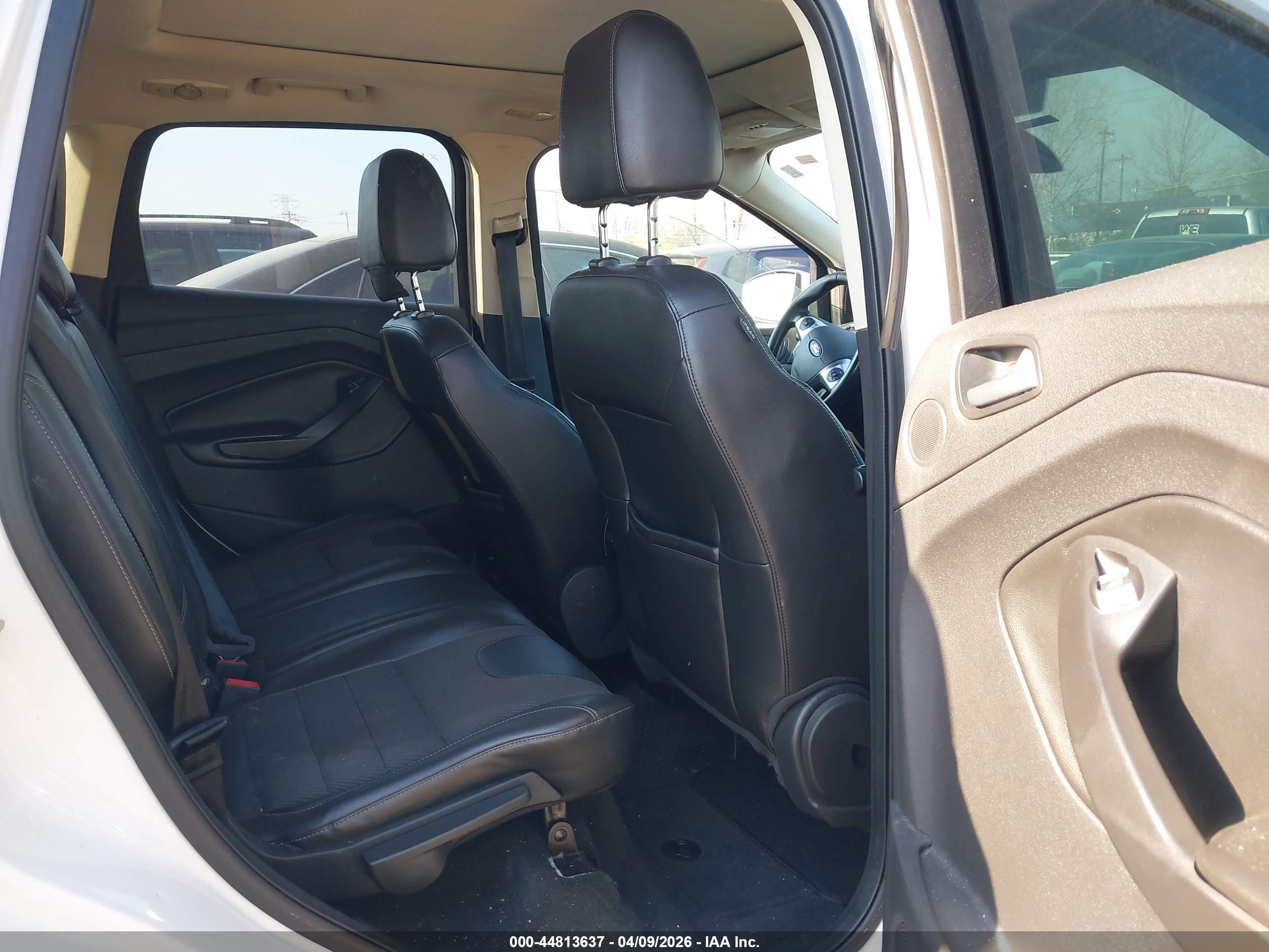 FORD ESCAPE image 8