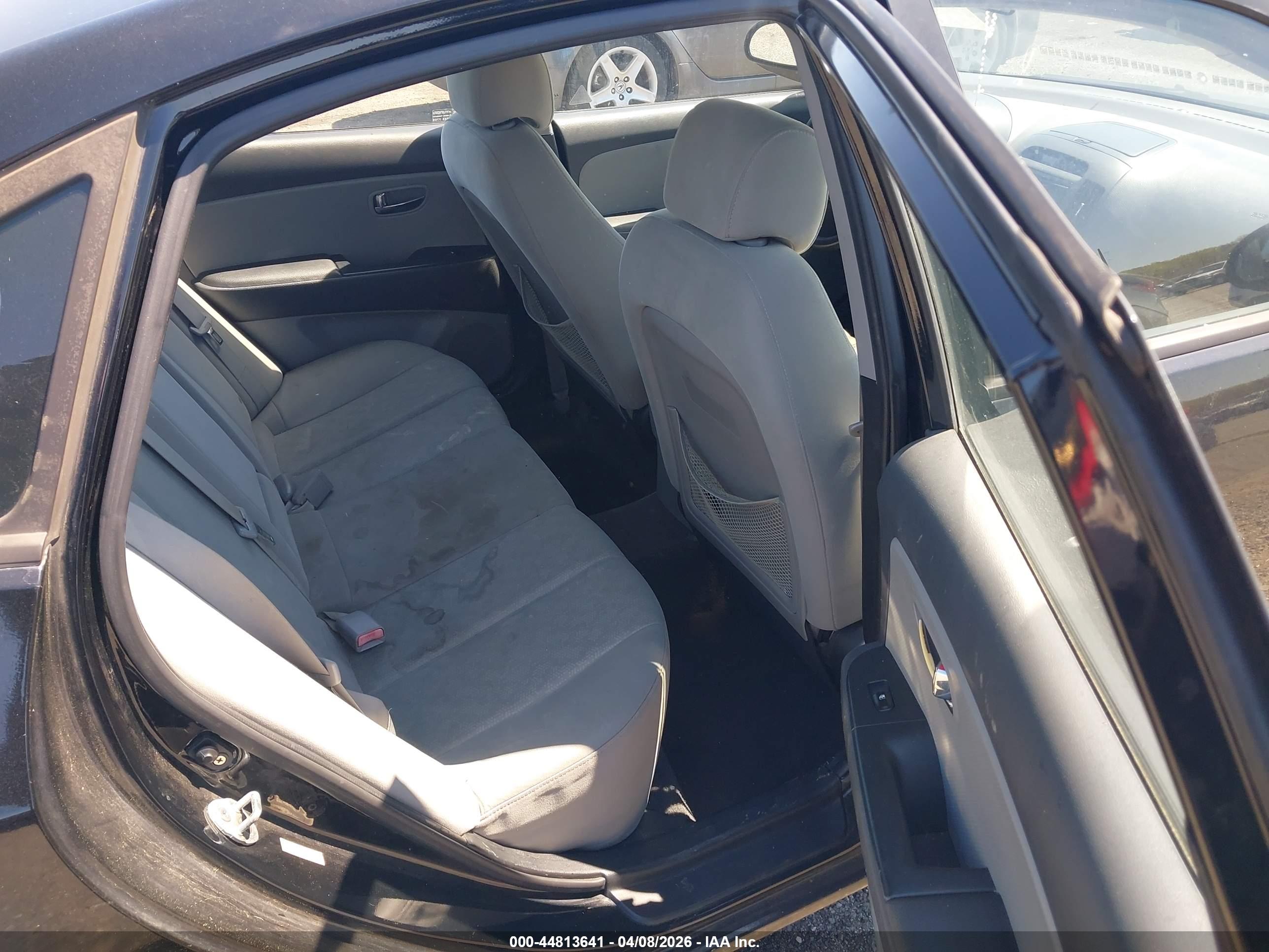 HYUNDAI ELANTRA image 8