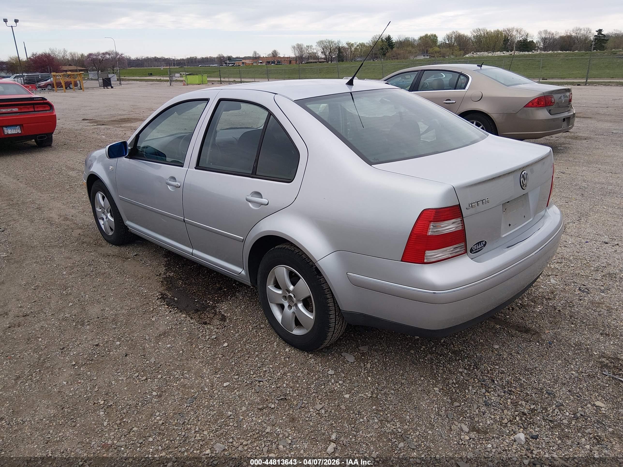 VOLKSWAGEN JETTA image 3