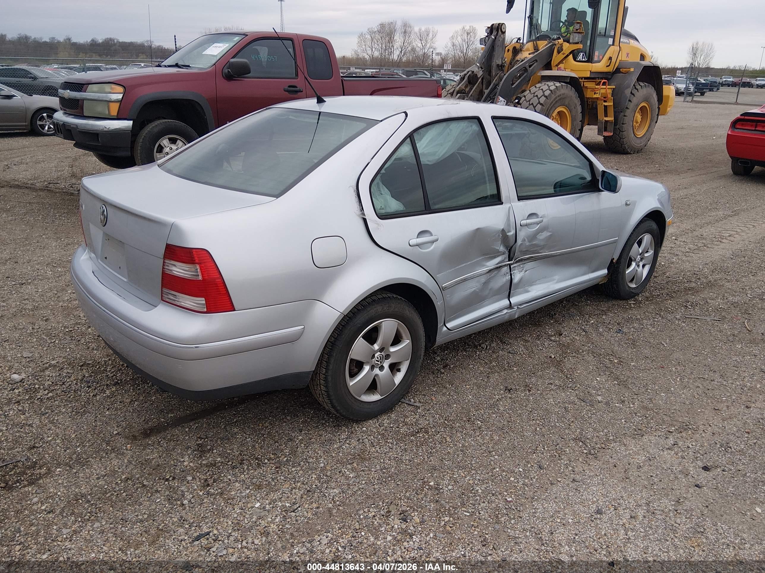 VOLKSWAGEN JETTA image 4