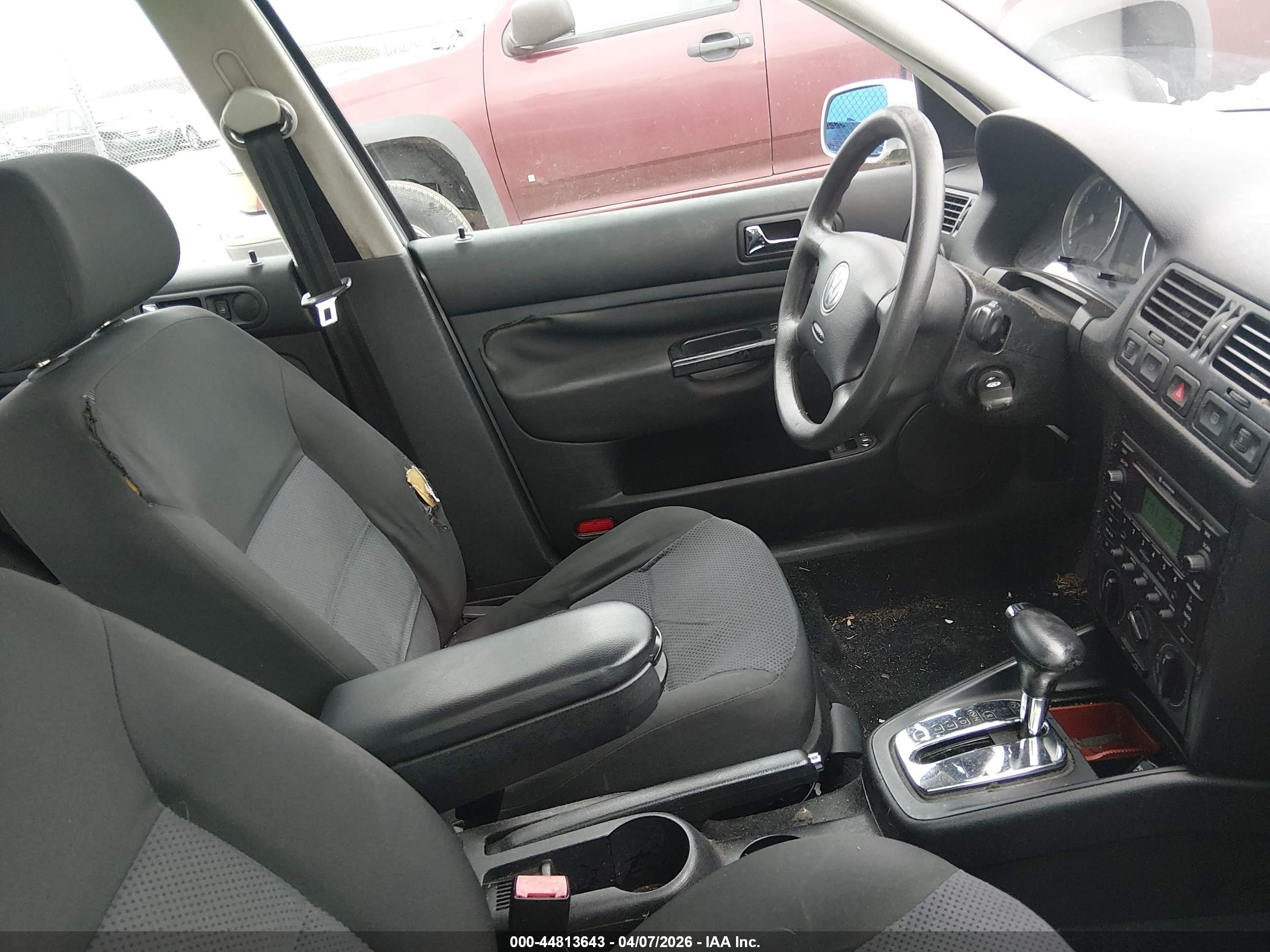 VOLKSWAGEN JETTA image 5