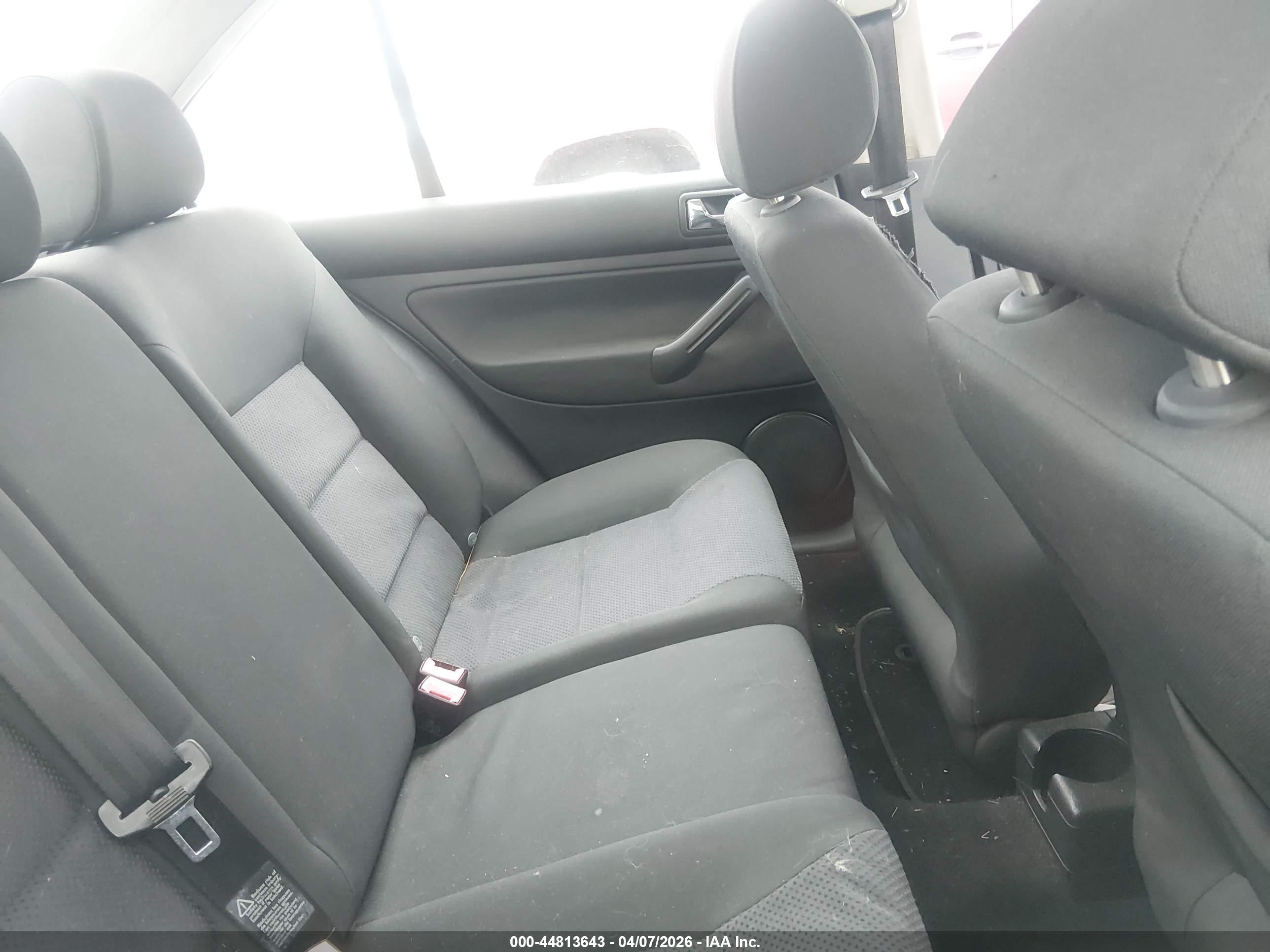VOLKSWAGEN JETTA image 8