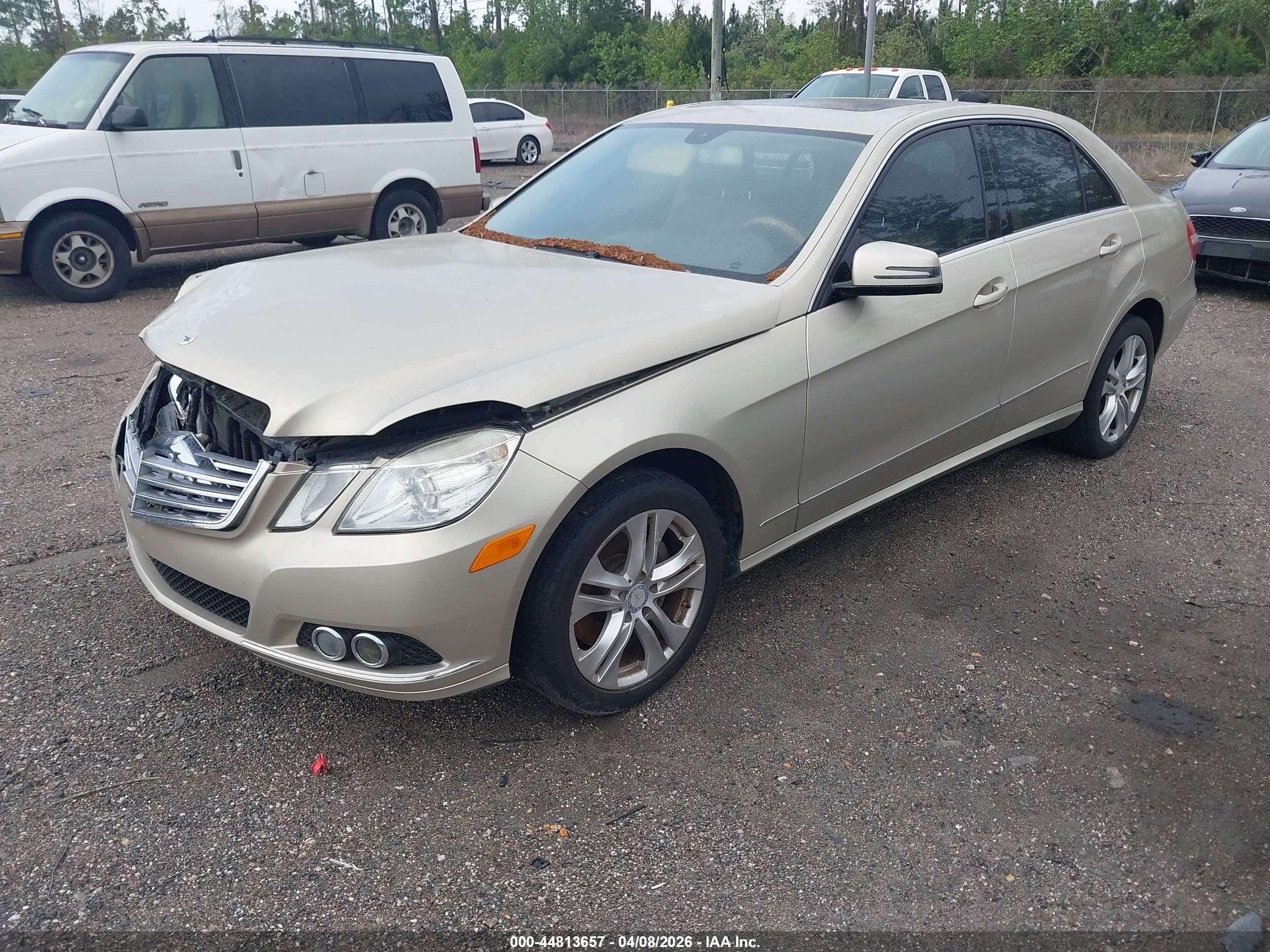 MERCEDES-BENZ E image 2