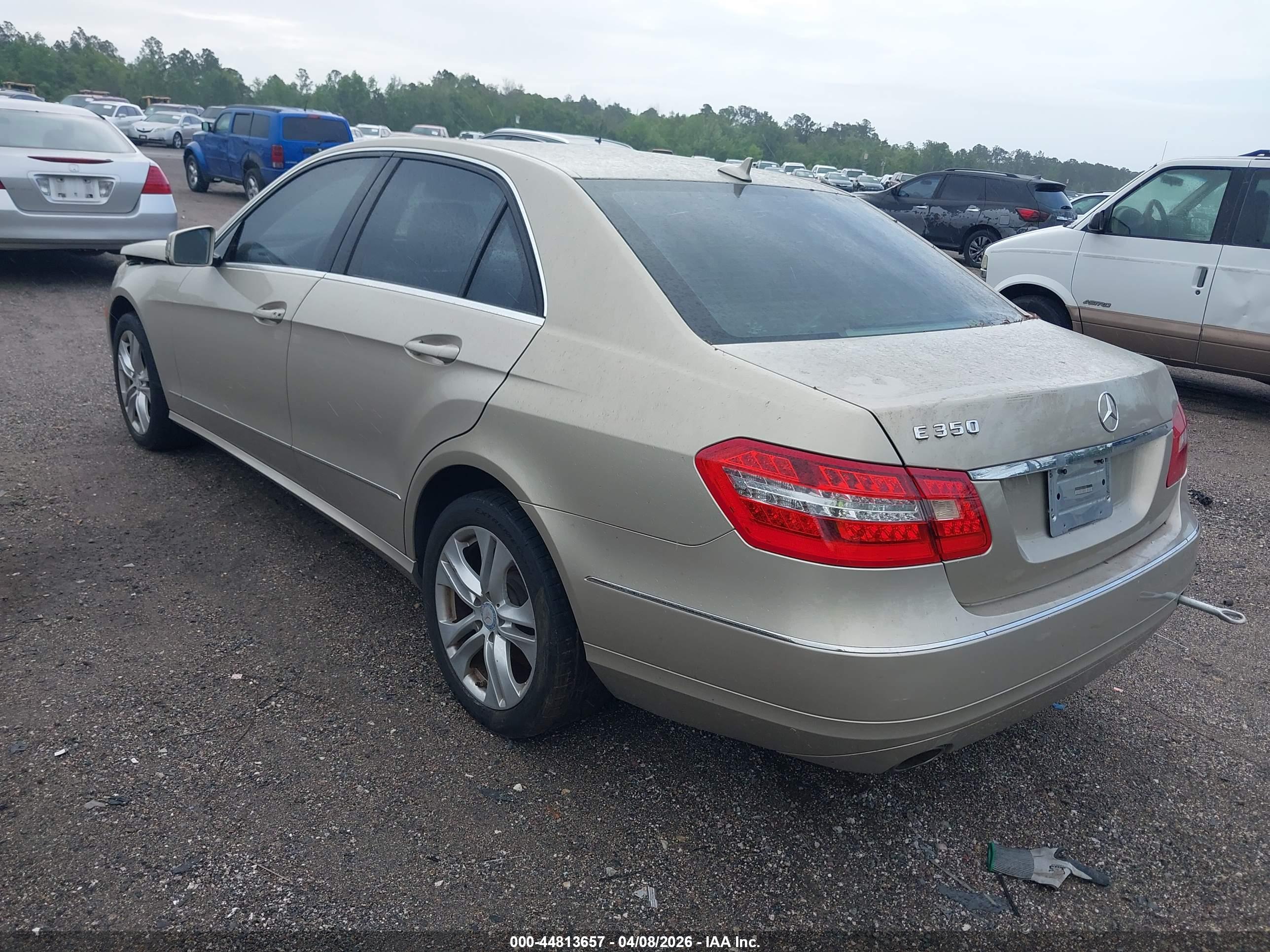 MERCEDES-BENZ E image 3