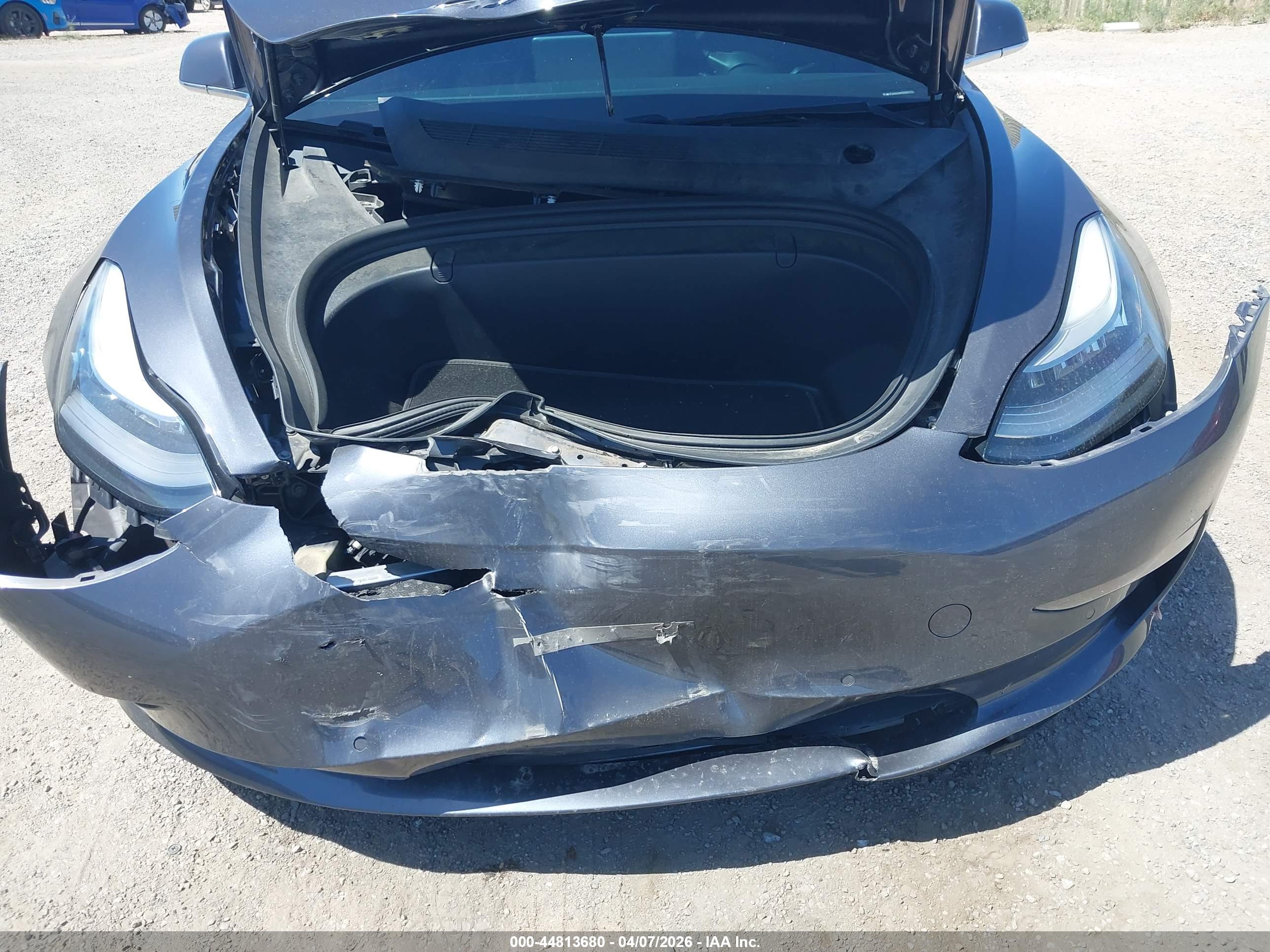 TESLA MODEL image 6