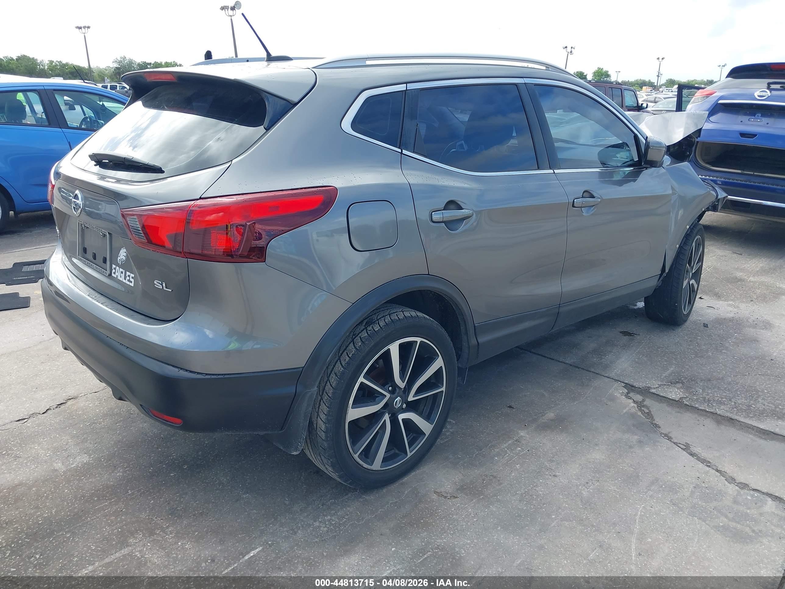 NISSAN ROGUE image 4