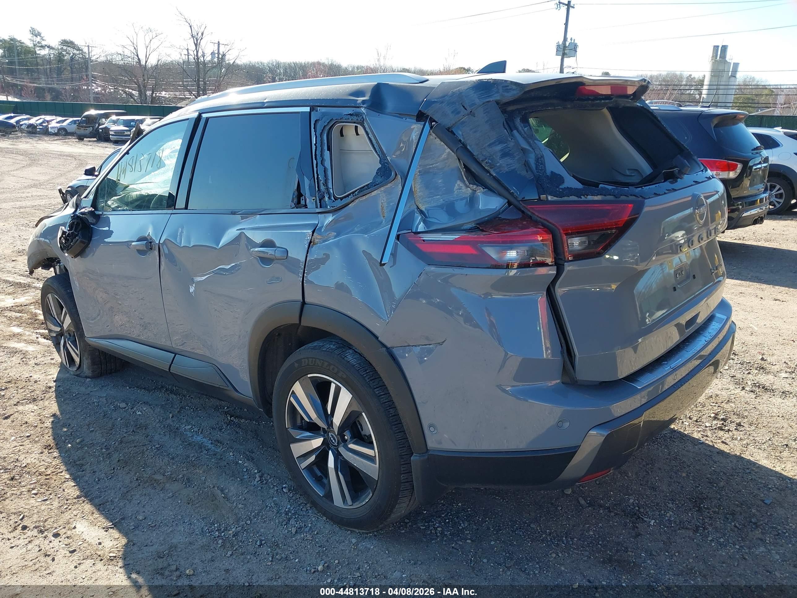 NISSAN ROGUE image 3