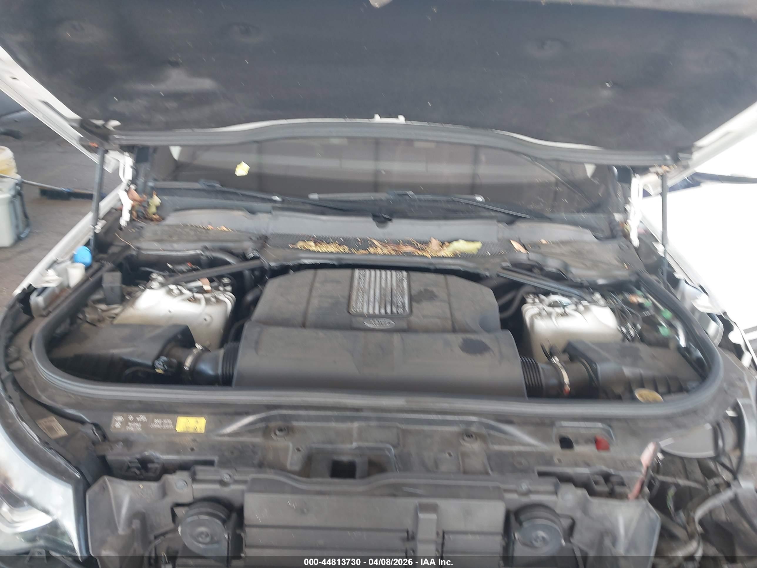 LAND ROVER image 10
