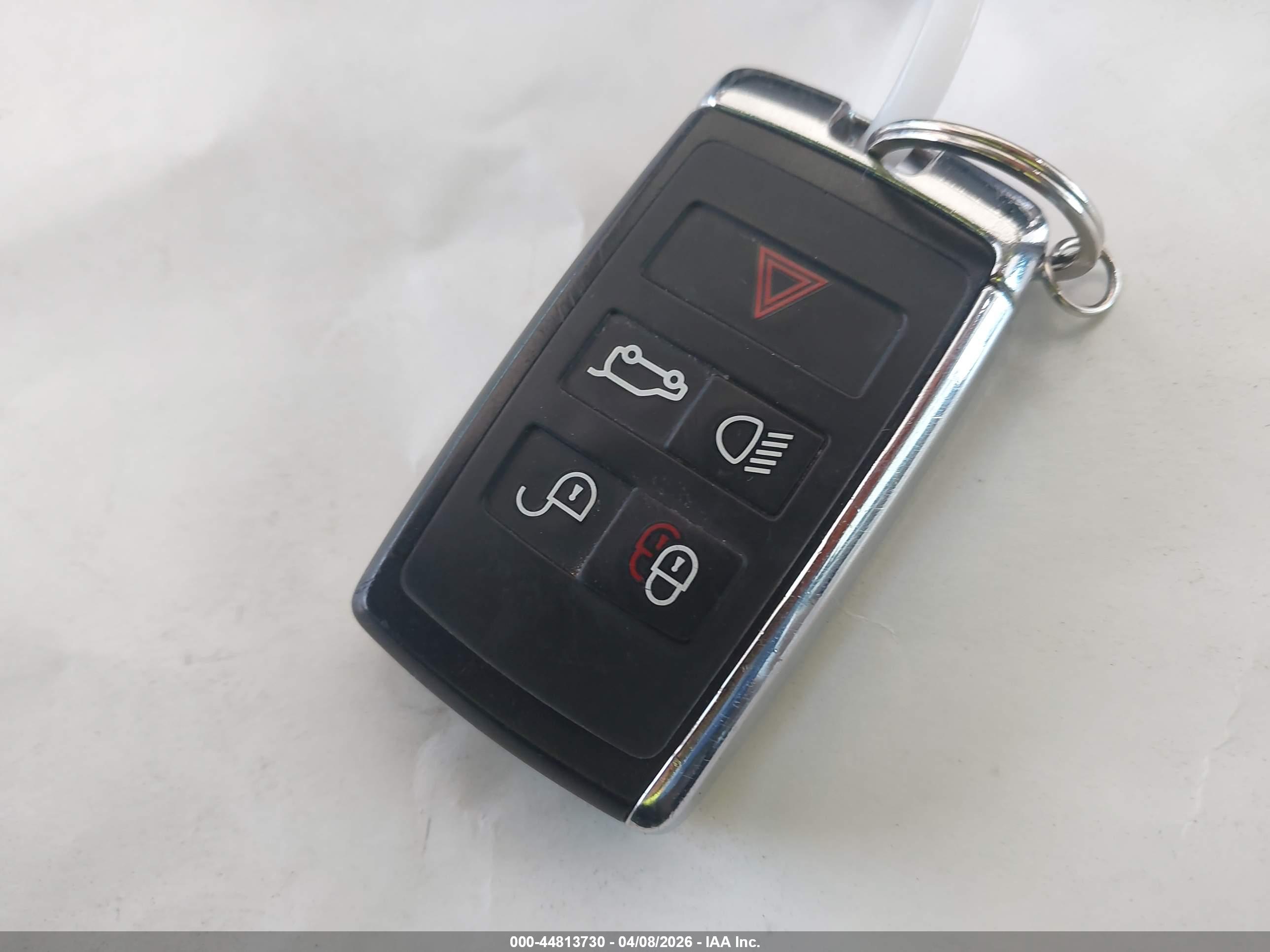 LAND ROVER image 11