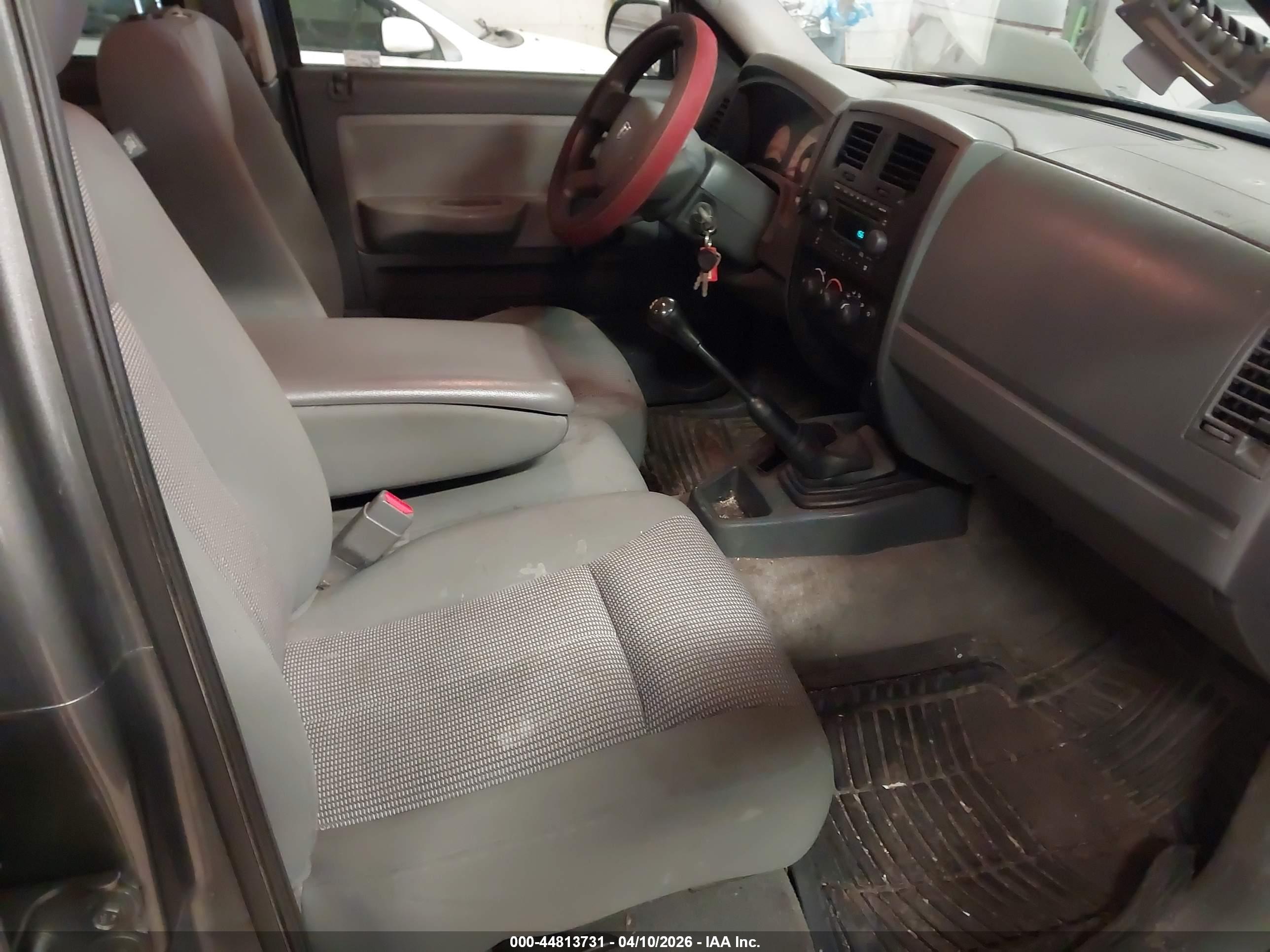 DODGE DAKOTA image 5