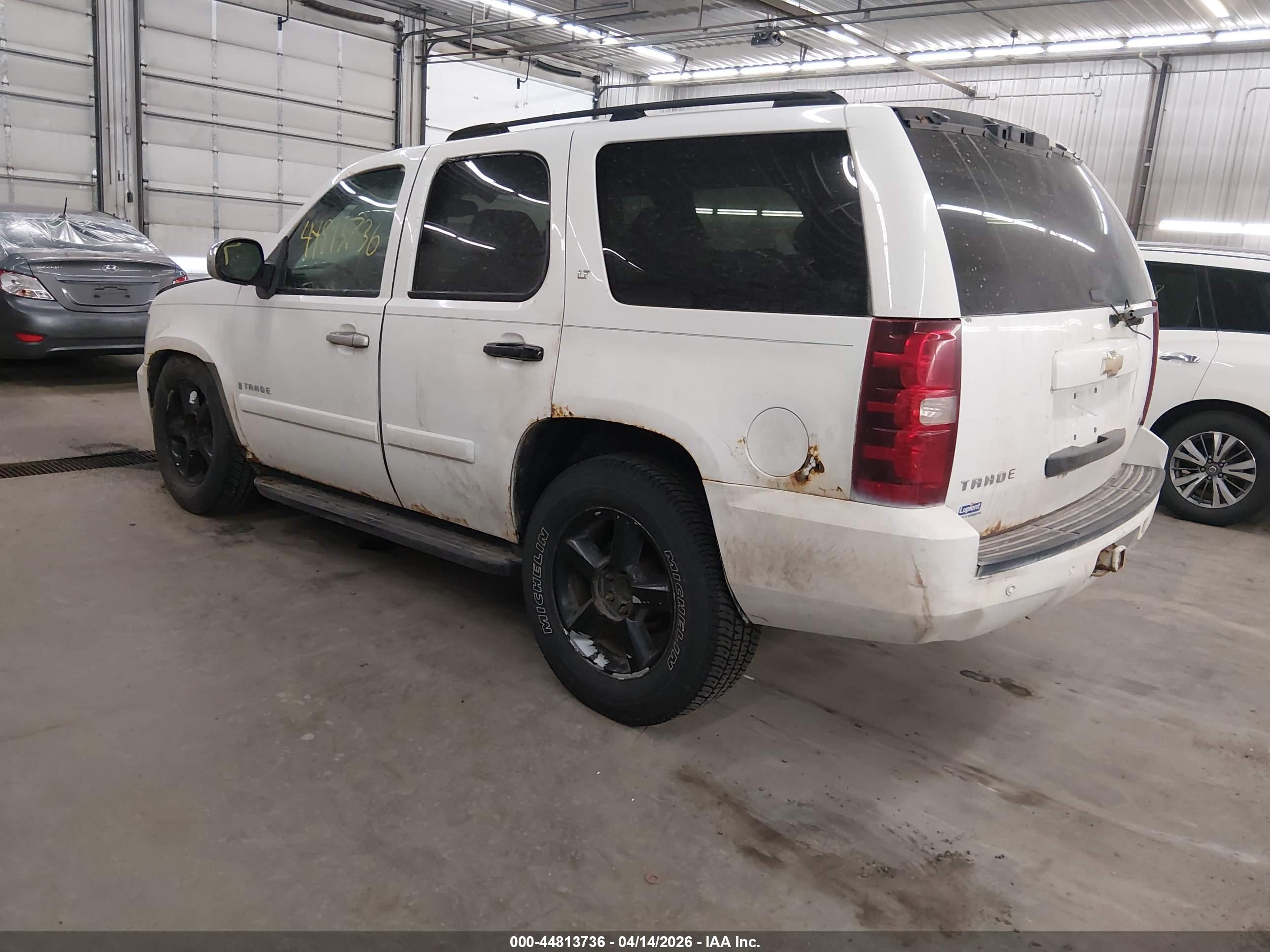 CHEVROLET TAHOE image 3