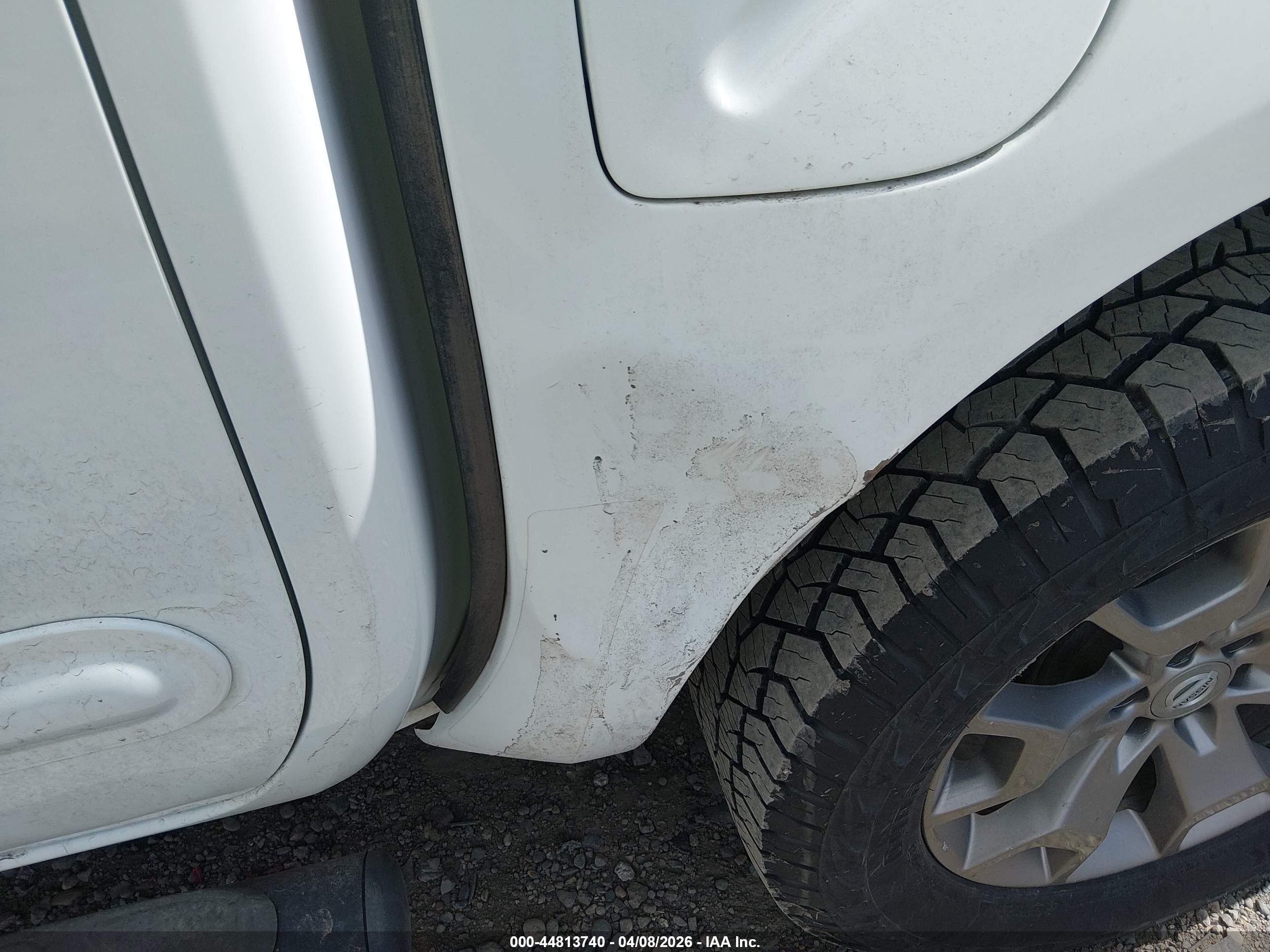 NISSAN FRONTIER image 6