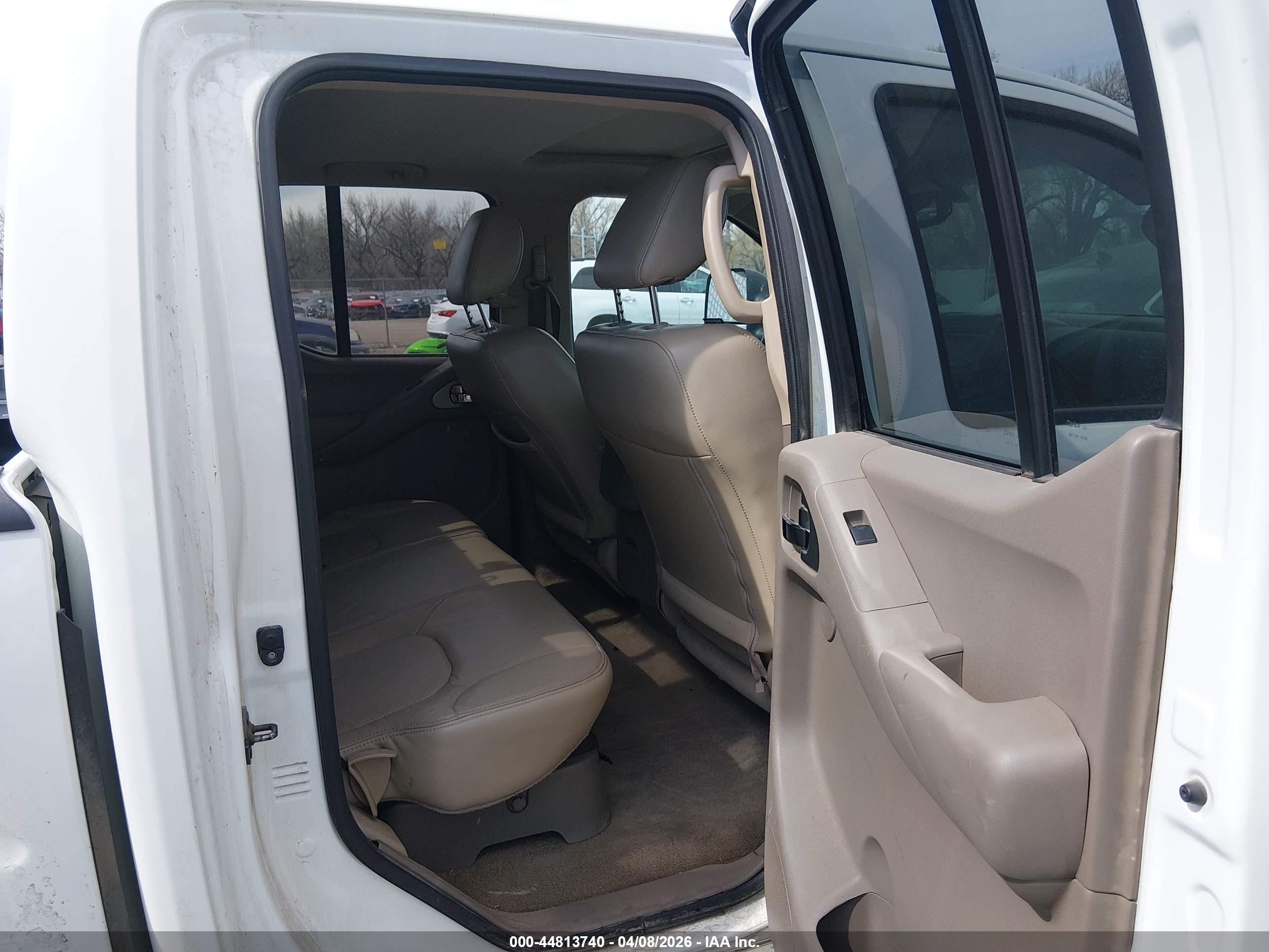 NISSAN FRONTIER image 8