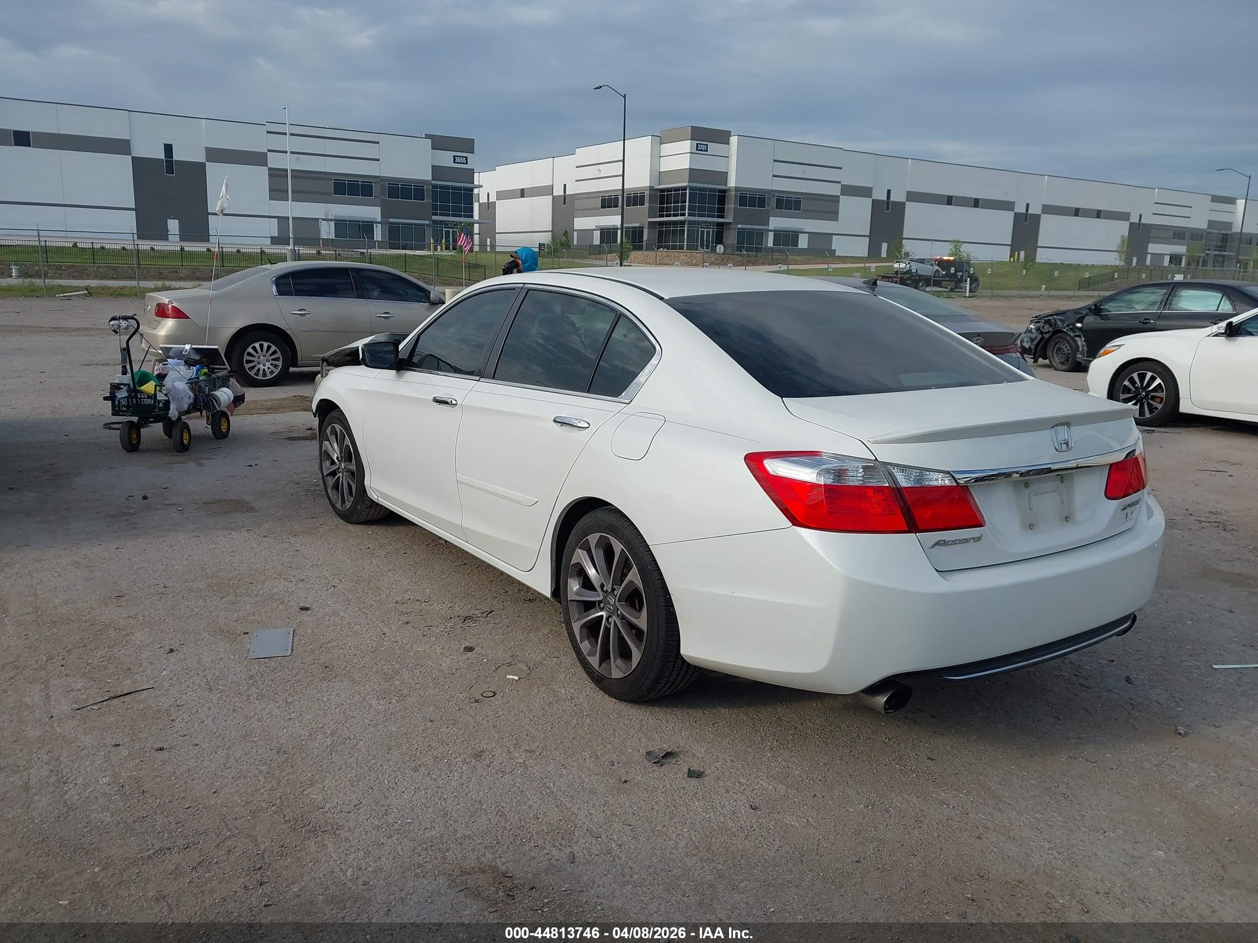 HONDA ACCORD image 3