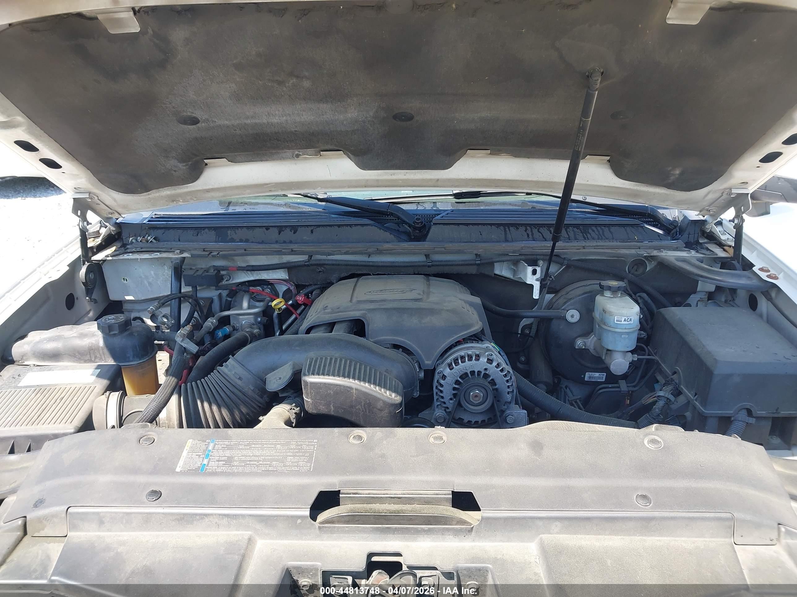 CHEVROLET TAHOE image 10