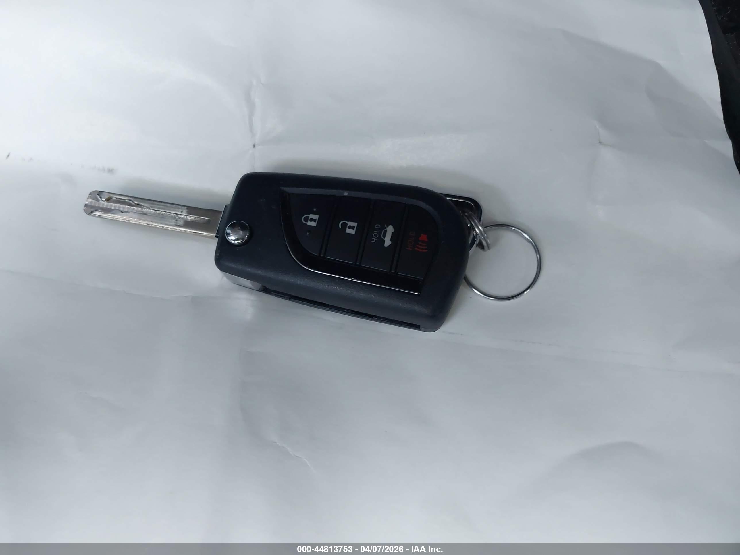 TOYOTA COROLLA image 11