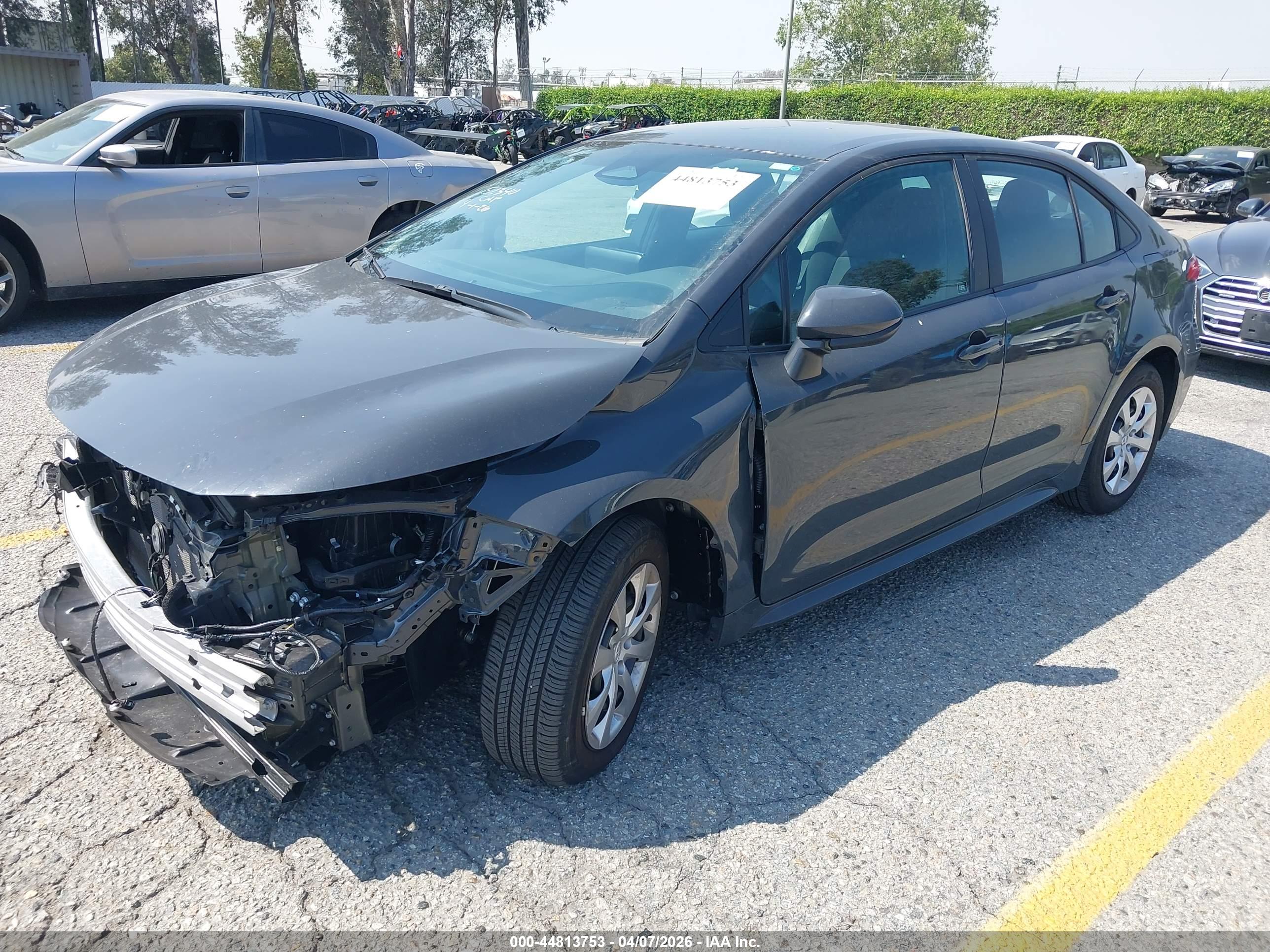 TOYOTA COROLLA image 2
