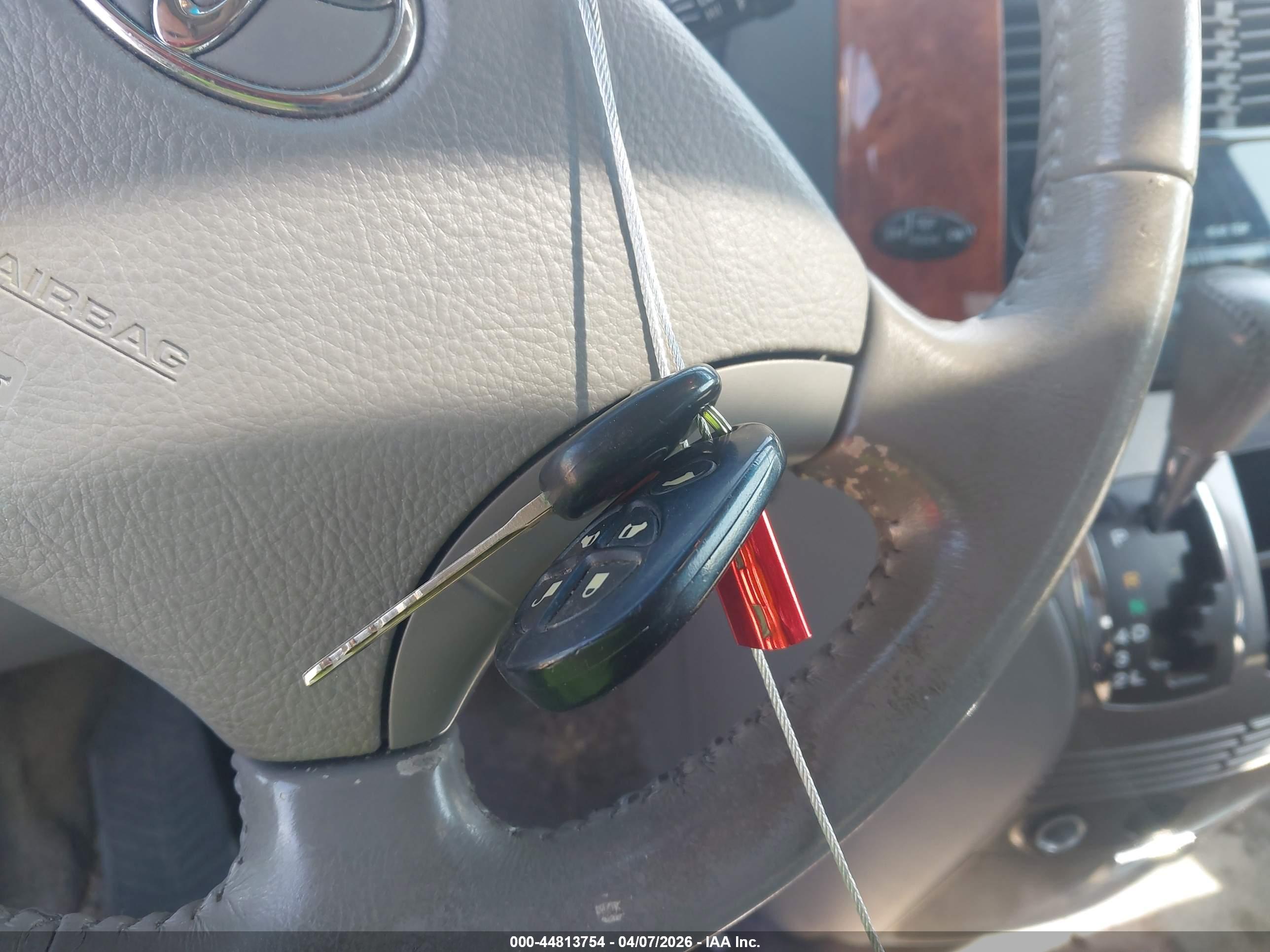 TOYOTA SIENNA image 11